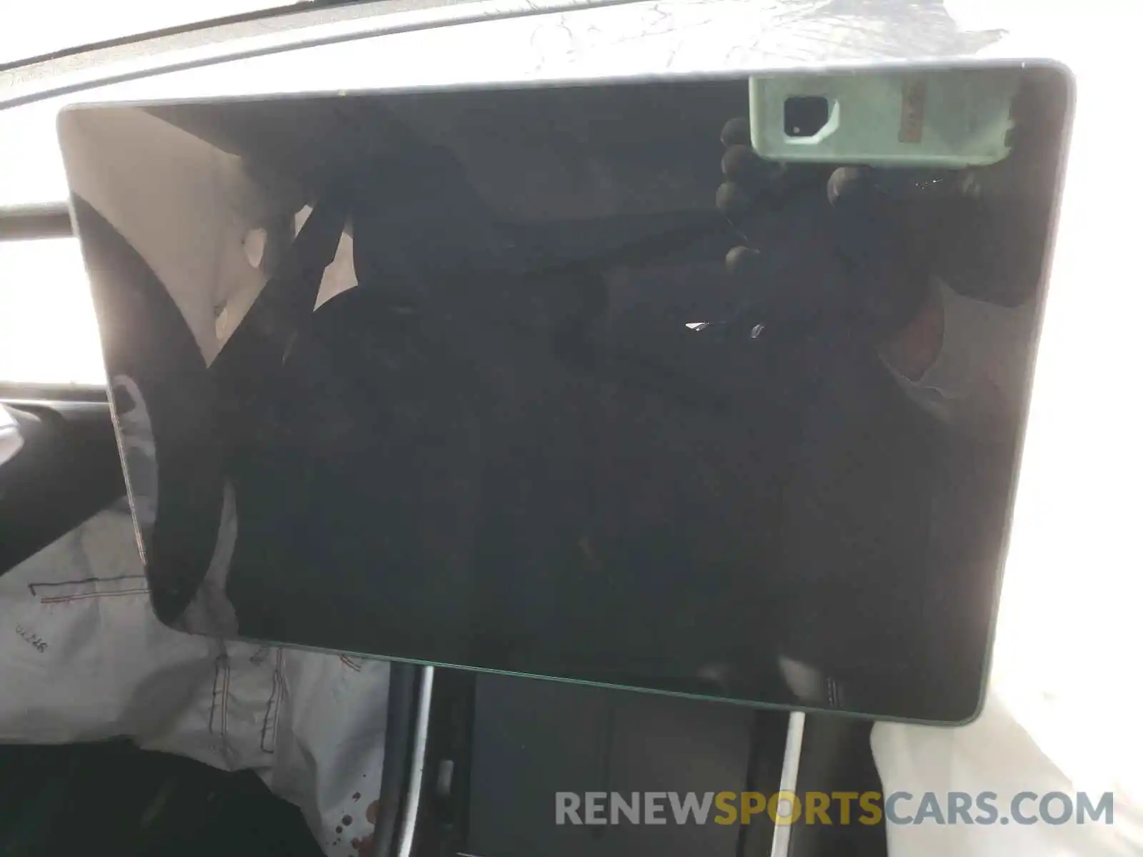 8 Photograph of a damaged car 5YJYGDEE3MF091556 TESLA MODEL Y 2021