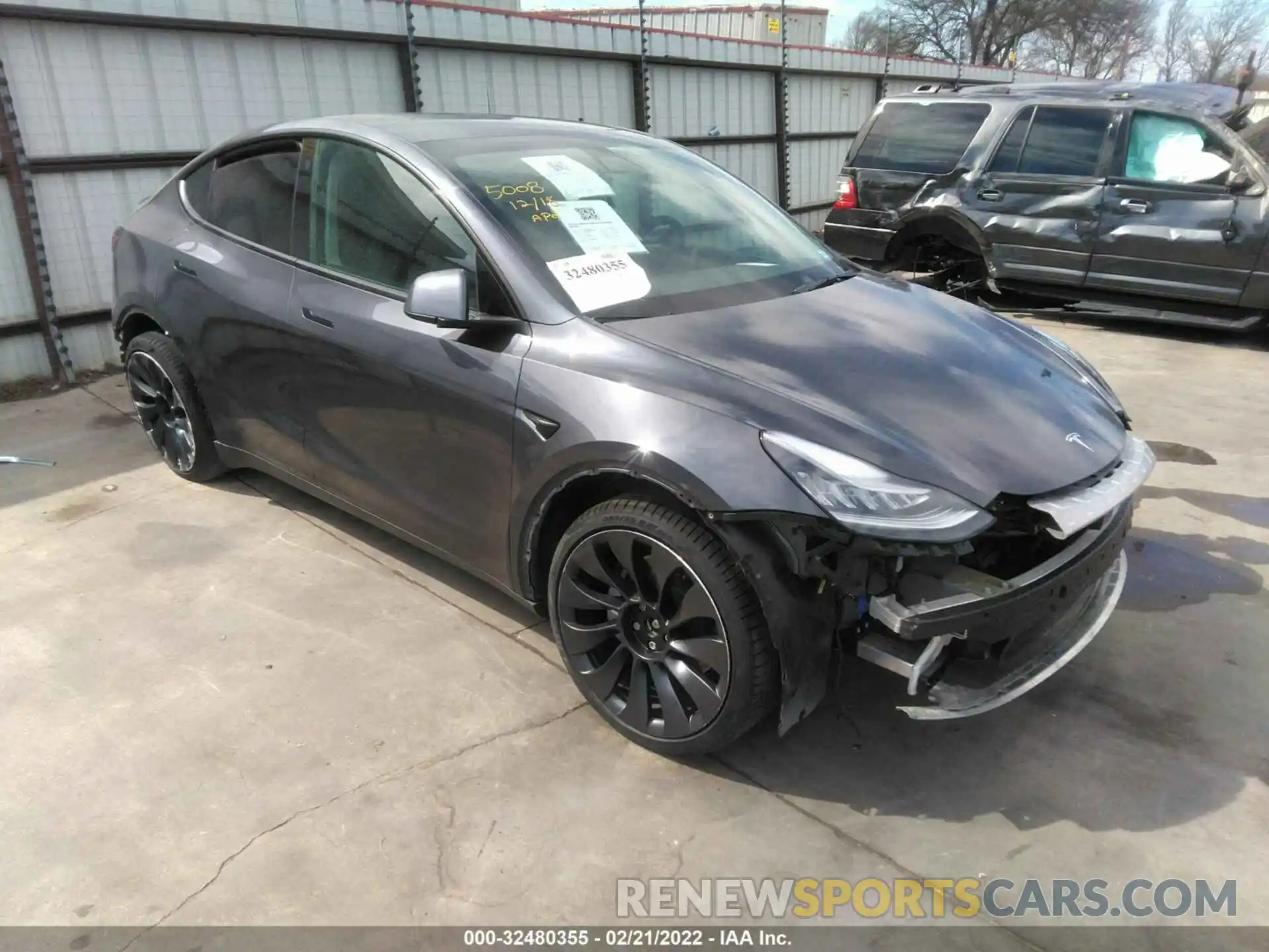 1 Photograph of a damaged car 5YJYGDEE3MF092559 TESLA MODEL Y 2021