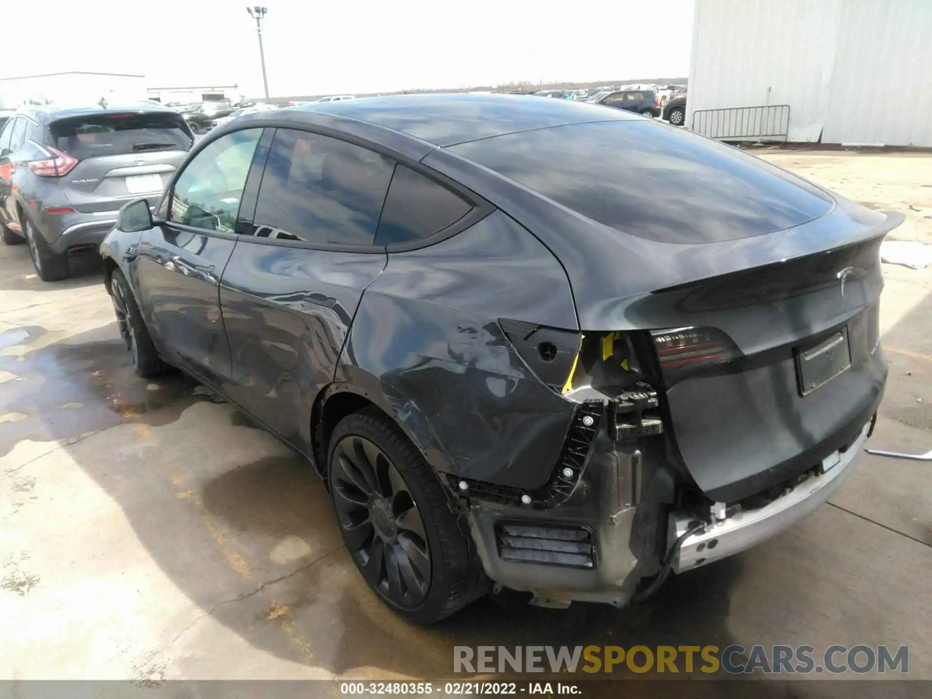 3 Photograph of a damaged car 5YJYGDEE3MF092559 TESLA MODEL Y 2021