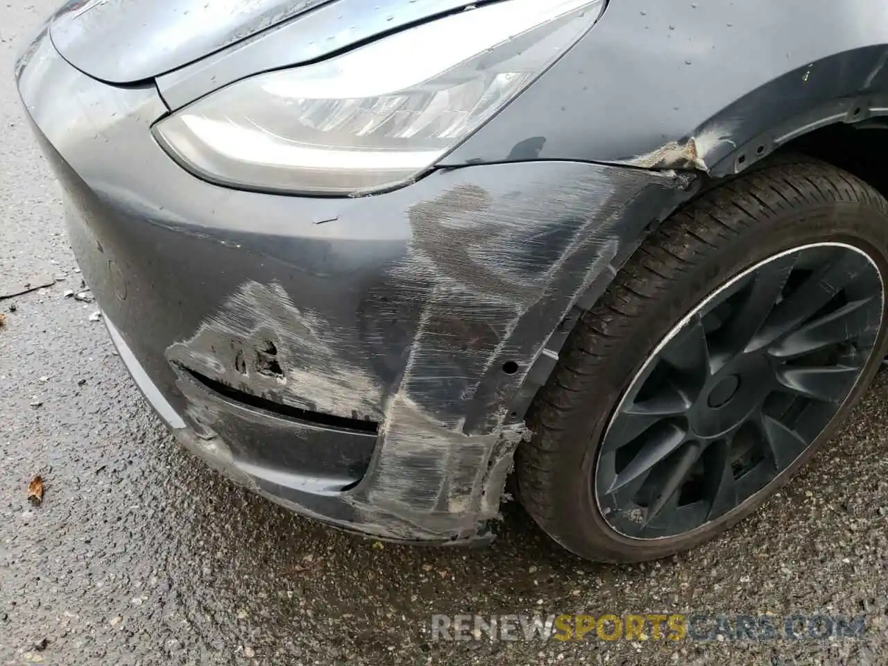 9 Photograph of a damaged car 5YJYGDEE3MF095333 TESLA MODEL Y 2021