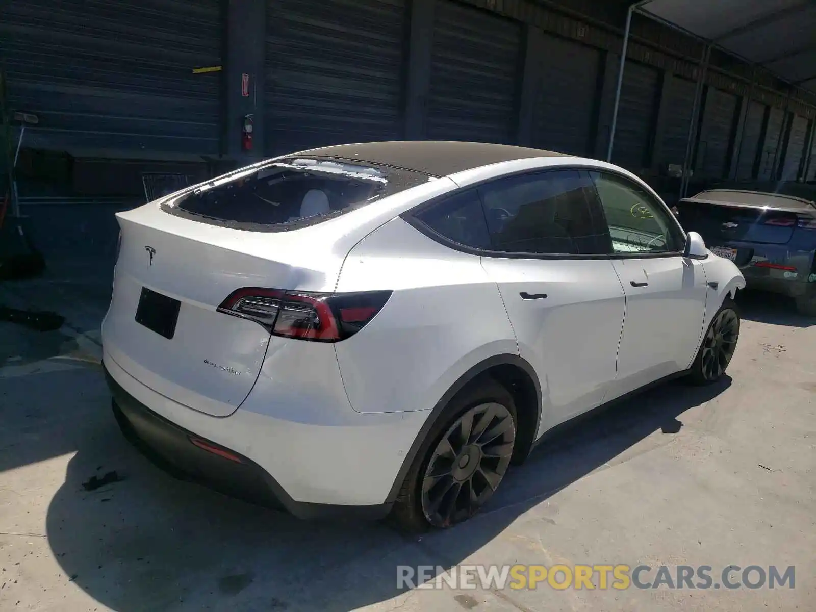 4 Photograph of a damaged car 5YJYGDEE3MF096434 TESLA MODEL Y 2021