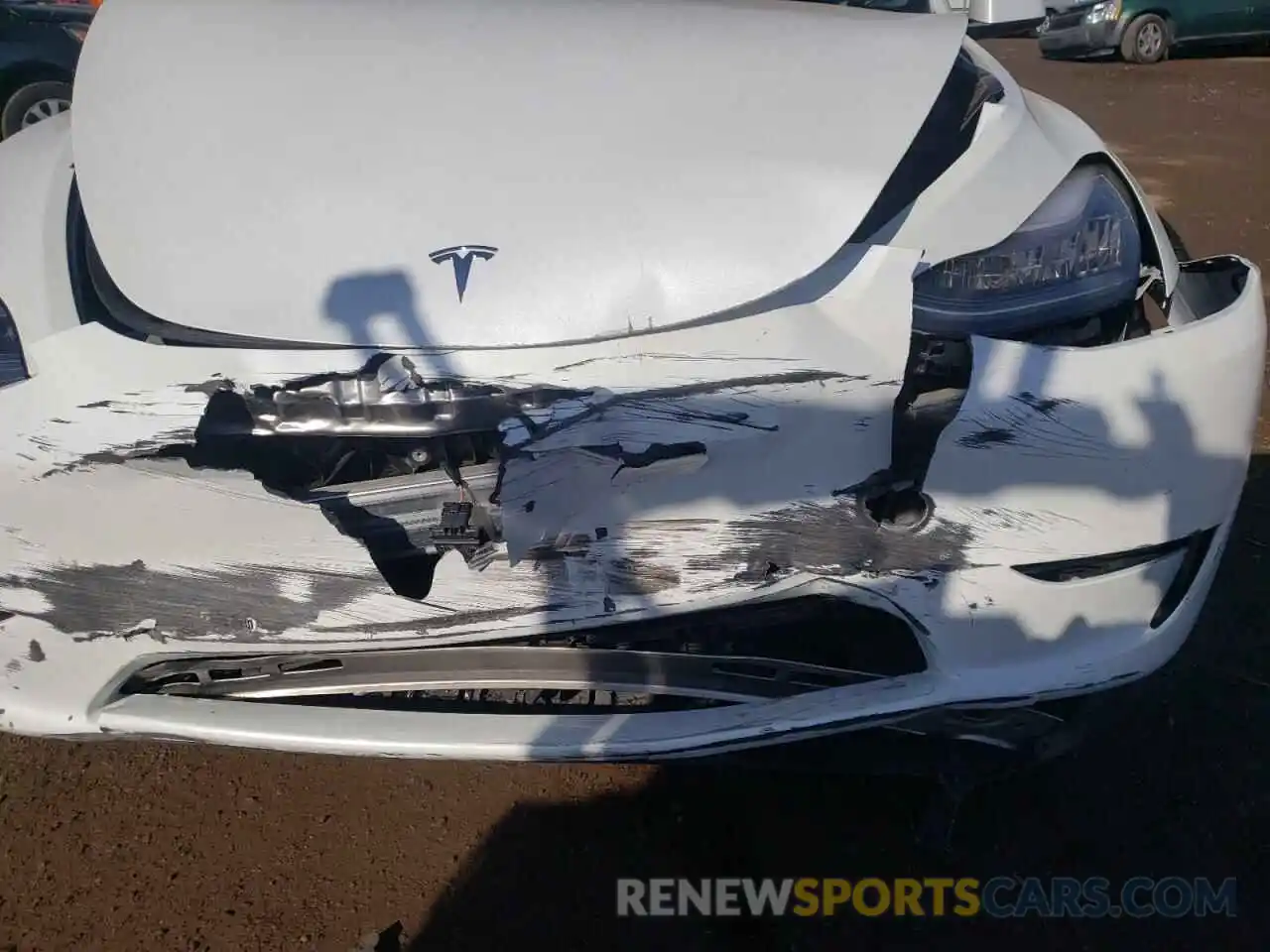 9 Photograph of a damaged car 5YJYGDEE3MF100286 TESLA MODEL Y 2021