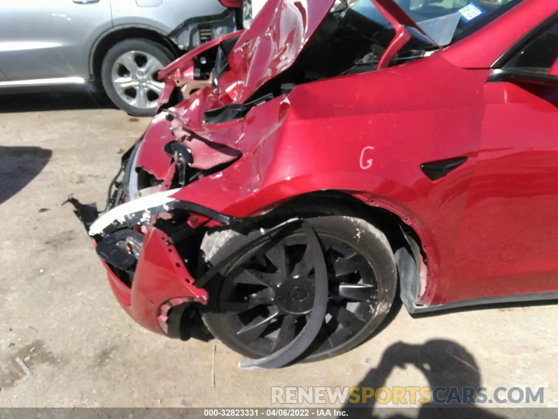 12 Photograph of a damaged car 5YJYGDEE3MF121011 TESLA MODEL Y 2021