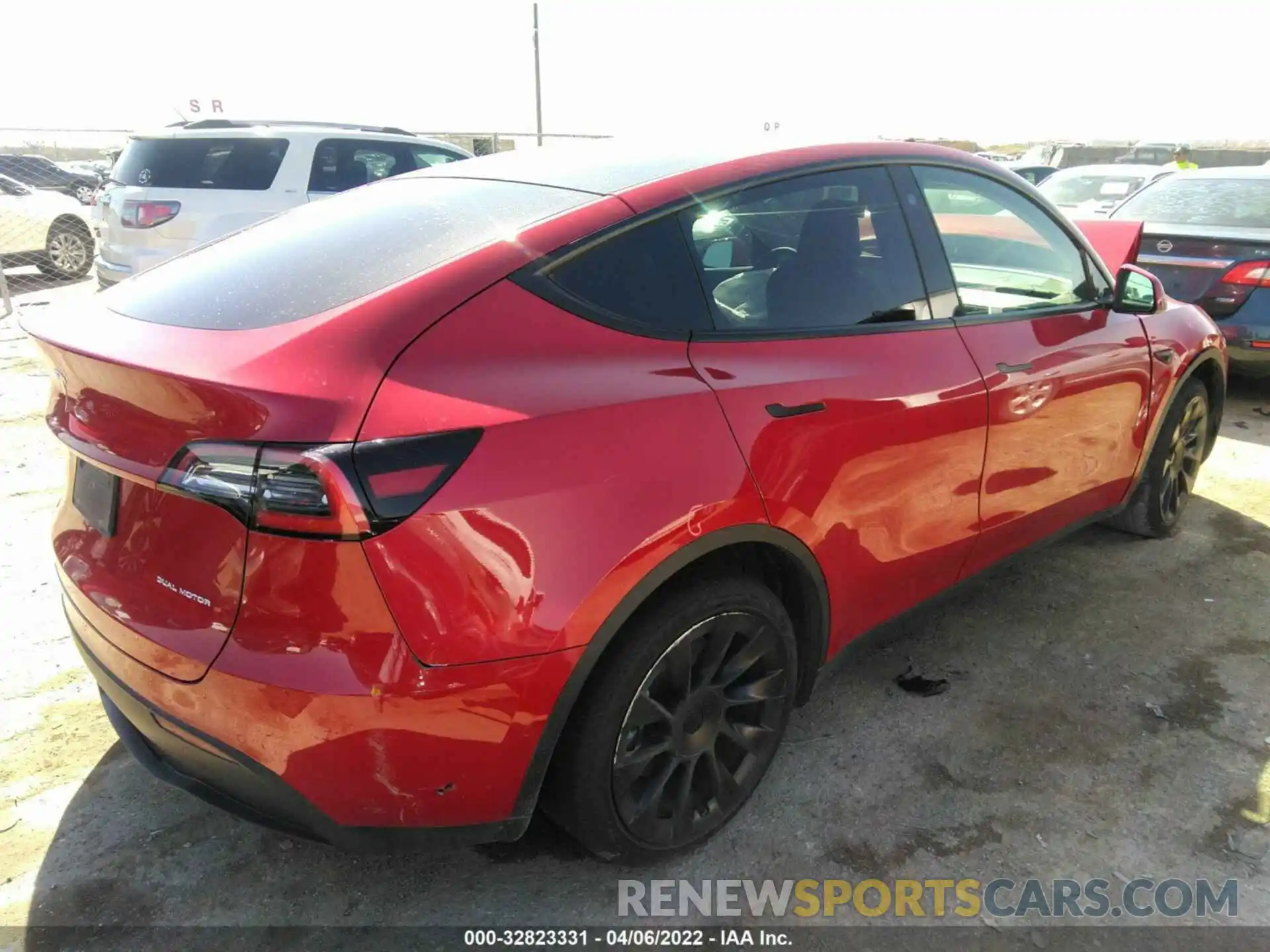 4 Фотография поврежденного автомобиля 5YJYGDEE3MF121011 TESLA MODEL Y 2021