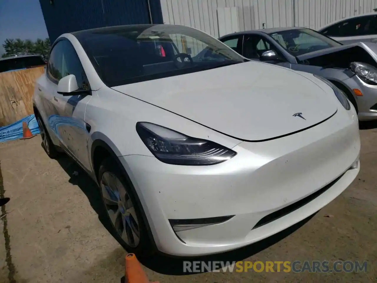 1 Photograph of a damaged car 5YJYGDEE3MF122420 TESLA MODEL Y 2021