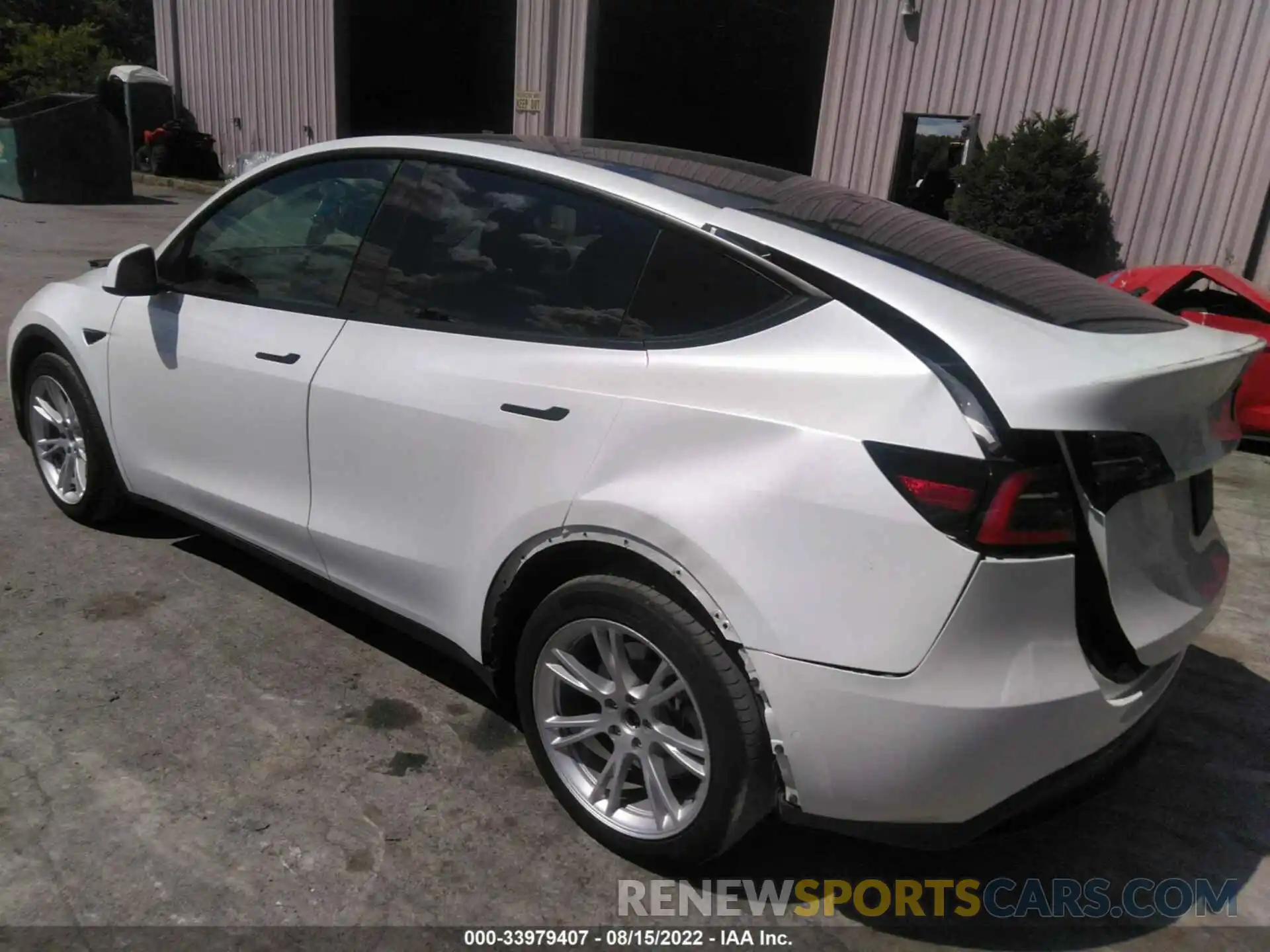 3 Photograph of a damaged car 5YJYGDEE3MF124894 TESLA MODEL Y 2021