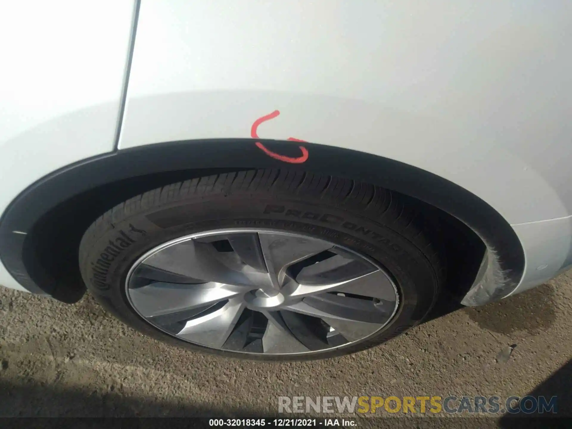 13 Photograph of a damaged car 5YJYGDEE3MF131540 TESLA MODEL Y 2021