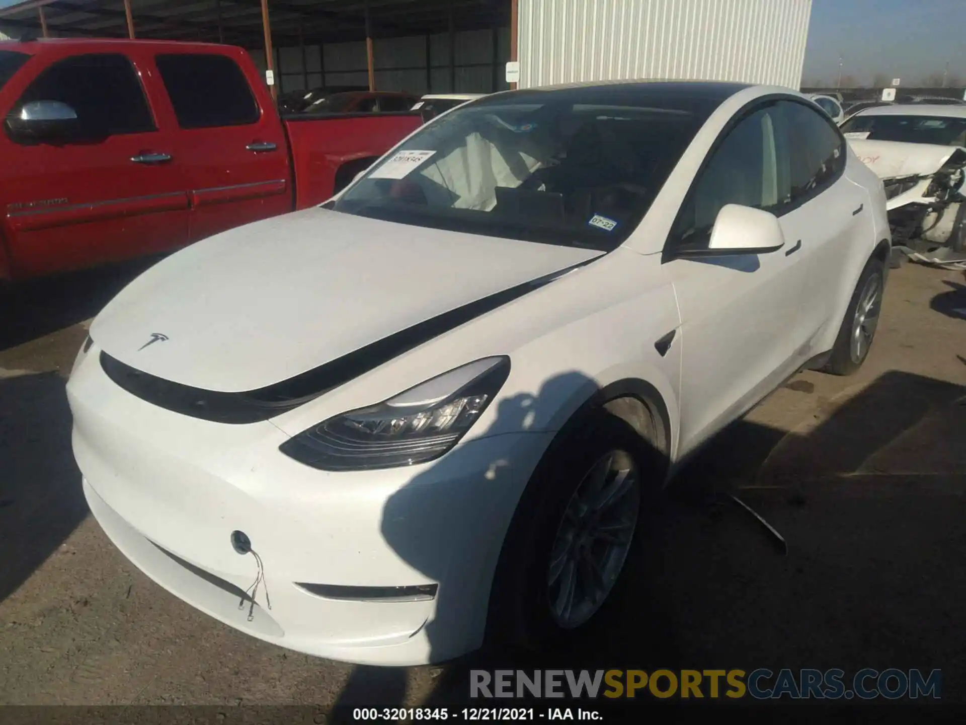 2 Photograph of a damaged car 5YJYGDEE3MF131540 TESLA MODEL Y 2021