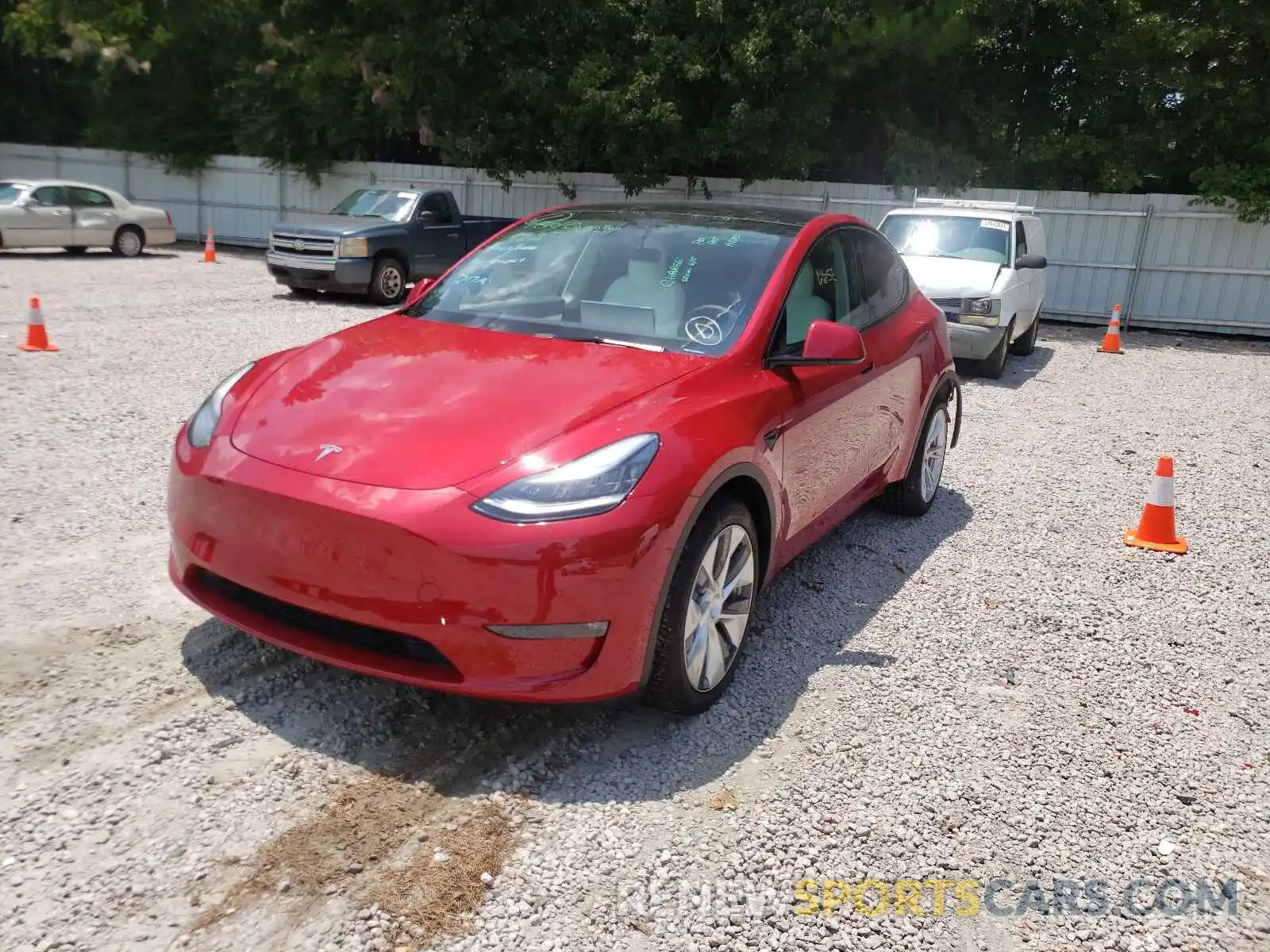 2 Photograph of a damaged car 5YJYGDEE3MF136995 TESLA MODEL Y 2021