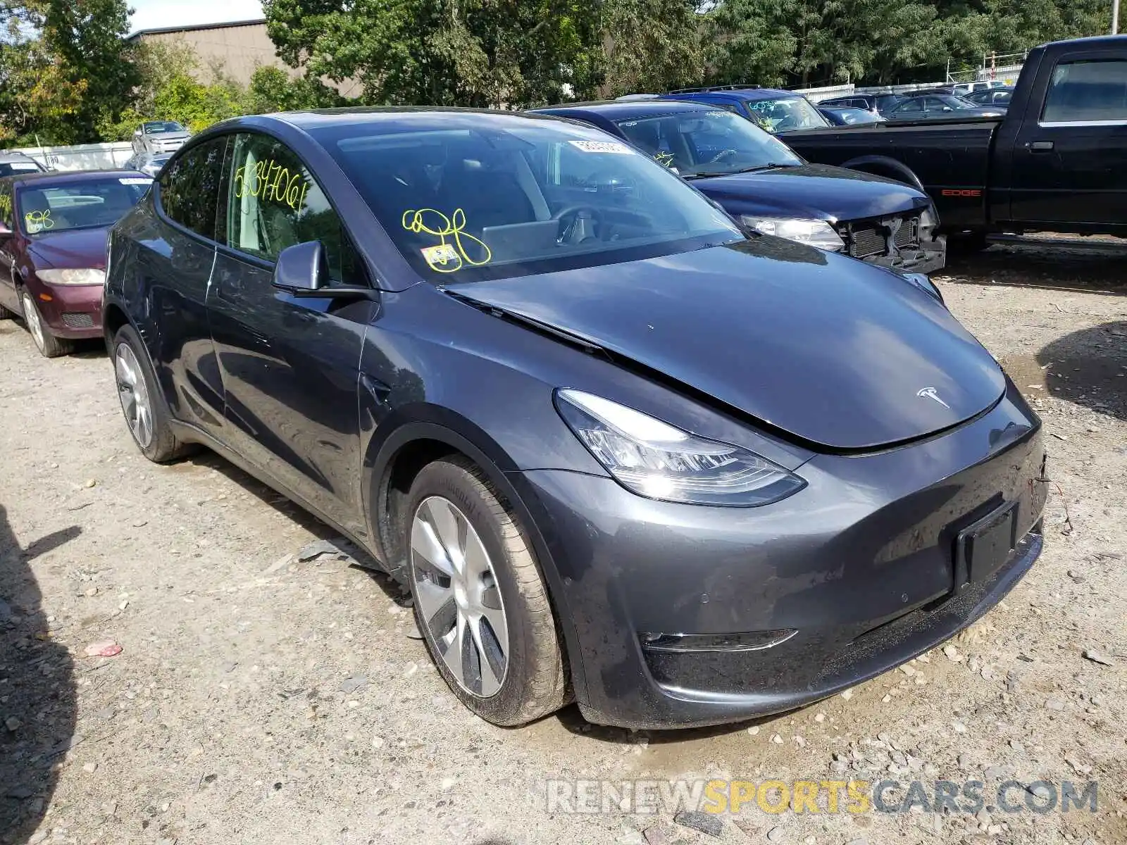 1 Photograph of a damaged car 5YJYGDEE3MF138682 TESLA MODEL Y 2021