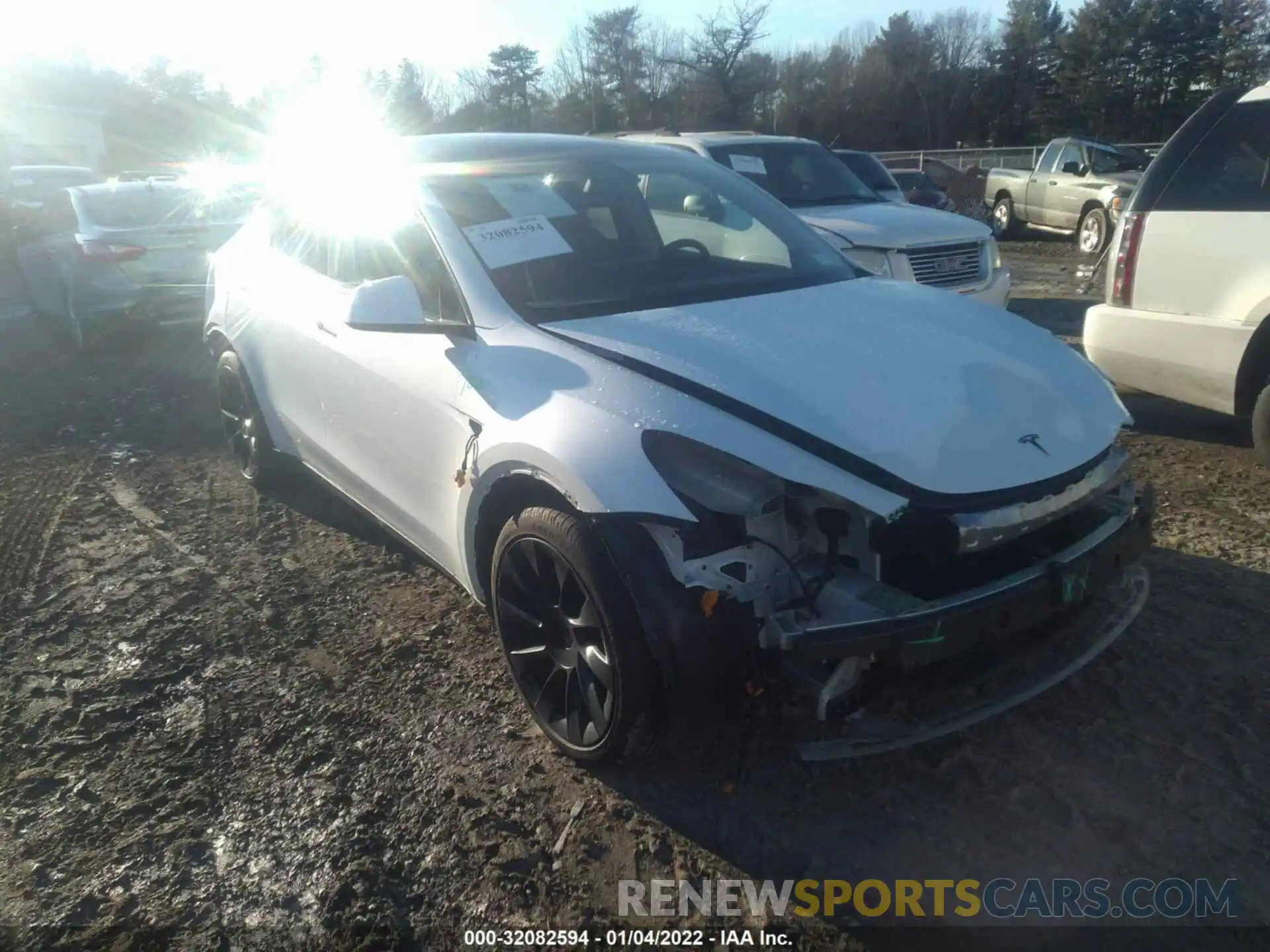 1 Photograph of a damaged car 5YJYGDEE3MF139105 TESLA MODEL Y 2021