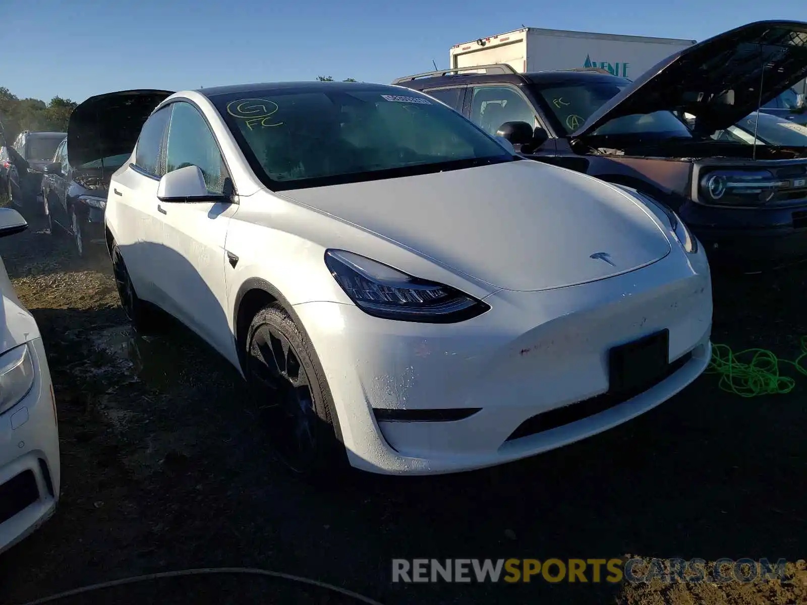 1 Фотография поврежденного автомобиля 5YJYGDEE3MF143686 TESLA MODEL Y 2021