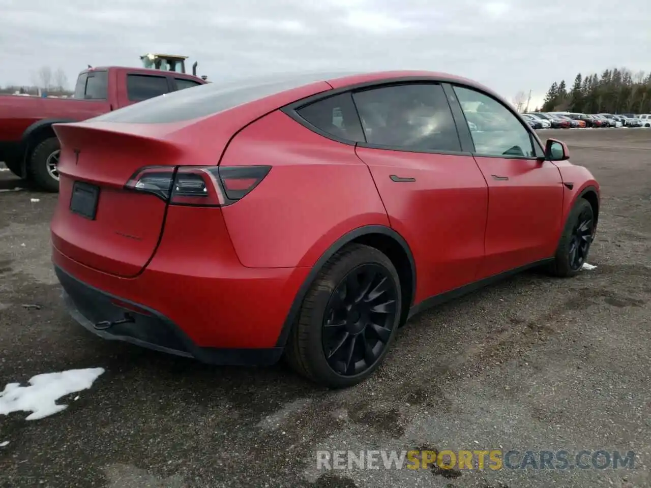 4 Photograph of a damaged car 5YJYGDEE3MF176297 TESLA MODEL Y 2021