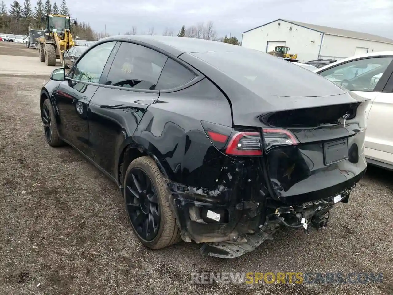 3 Photograph of a damaged car 5YJYGDEE3MF181970 TESLA MODEL Y 2021