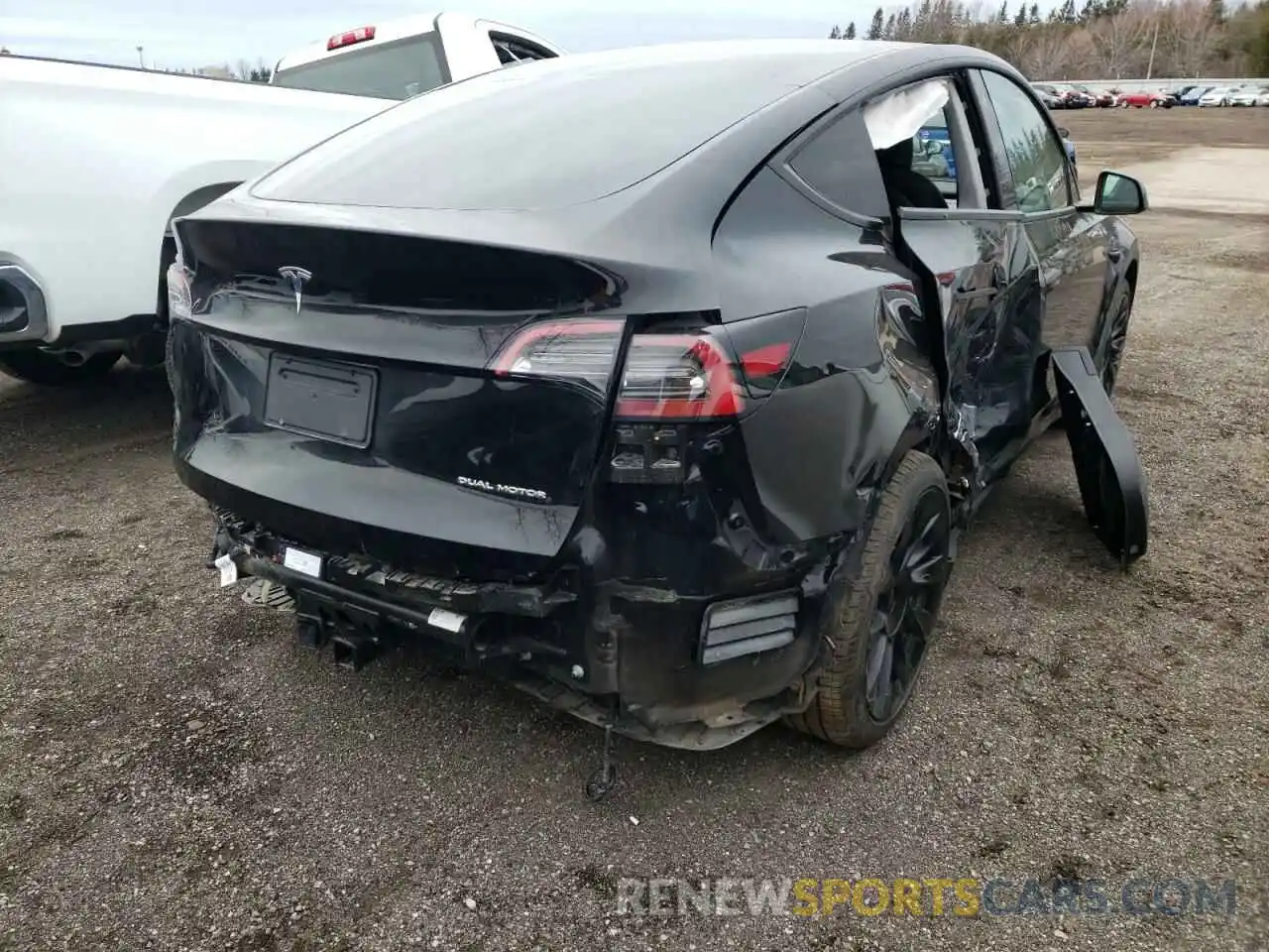 9 Photograph of a damaged car 5YJYGDEE3MF181970 TESLA MODEL Y 2021