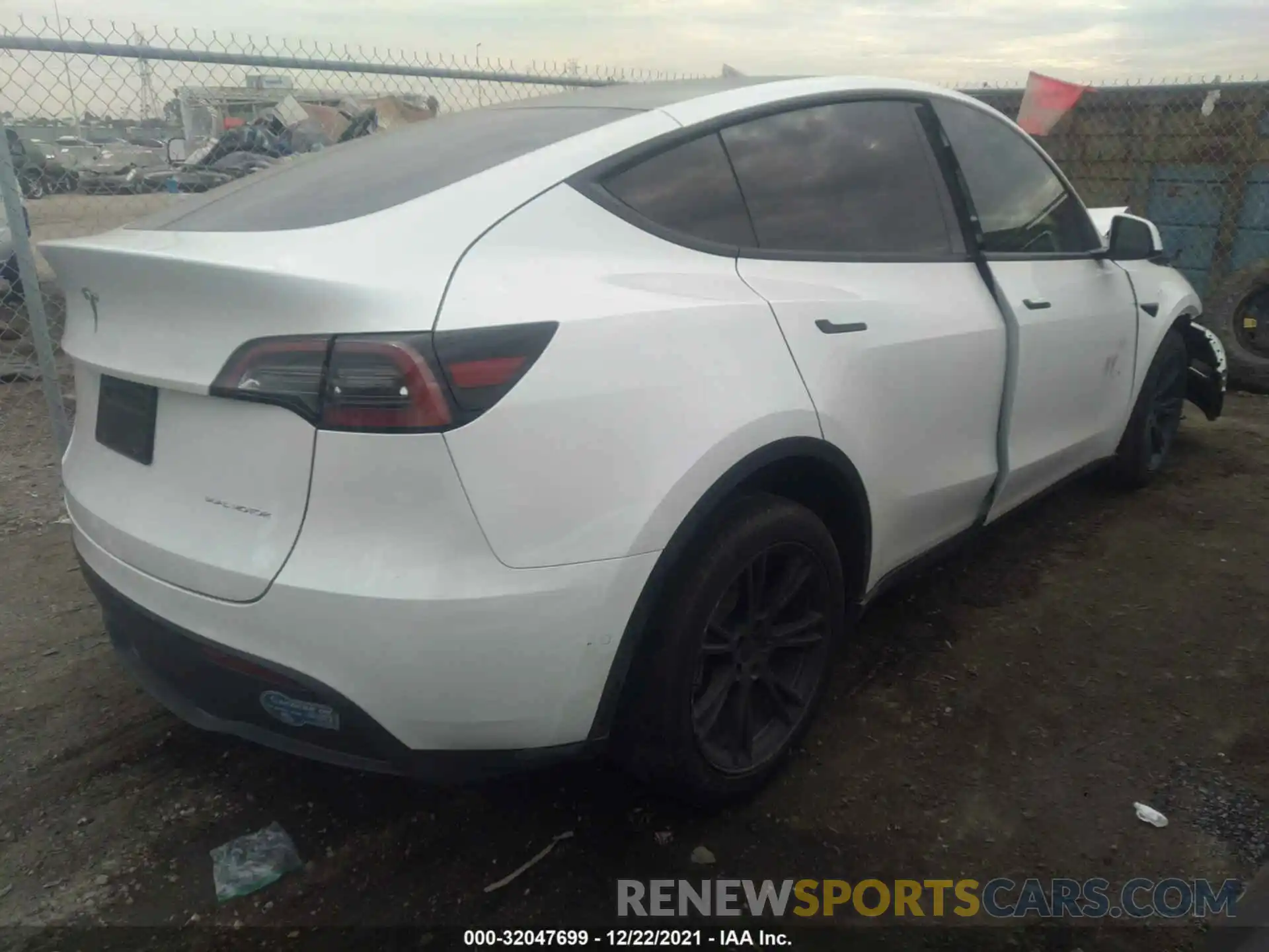 4 Фотография поврежденного автомобиля 5YJYGDEE3MF182259 TESLA MODEL Y 2021