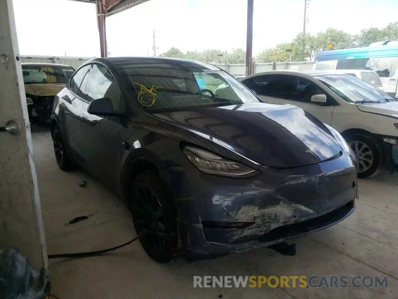 1 Photograph of a damaged car 5YJYGDEE3MF191561 TESLA MODEL Y 2021