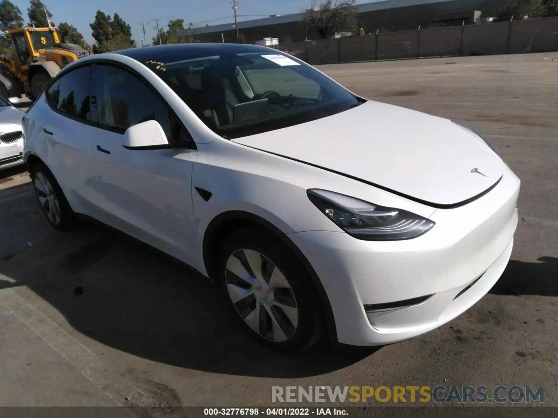 1 Фотография поврежденного автомобиля 5YJYGDEE3MF230018 TESLA MODEL Y 2021