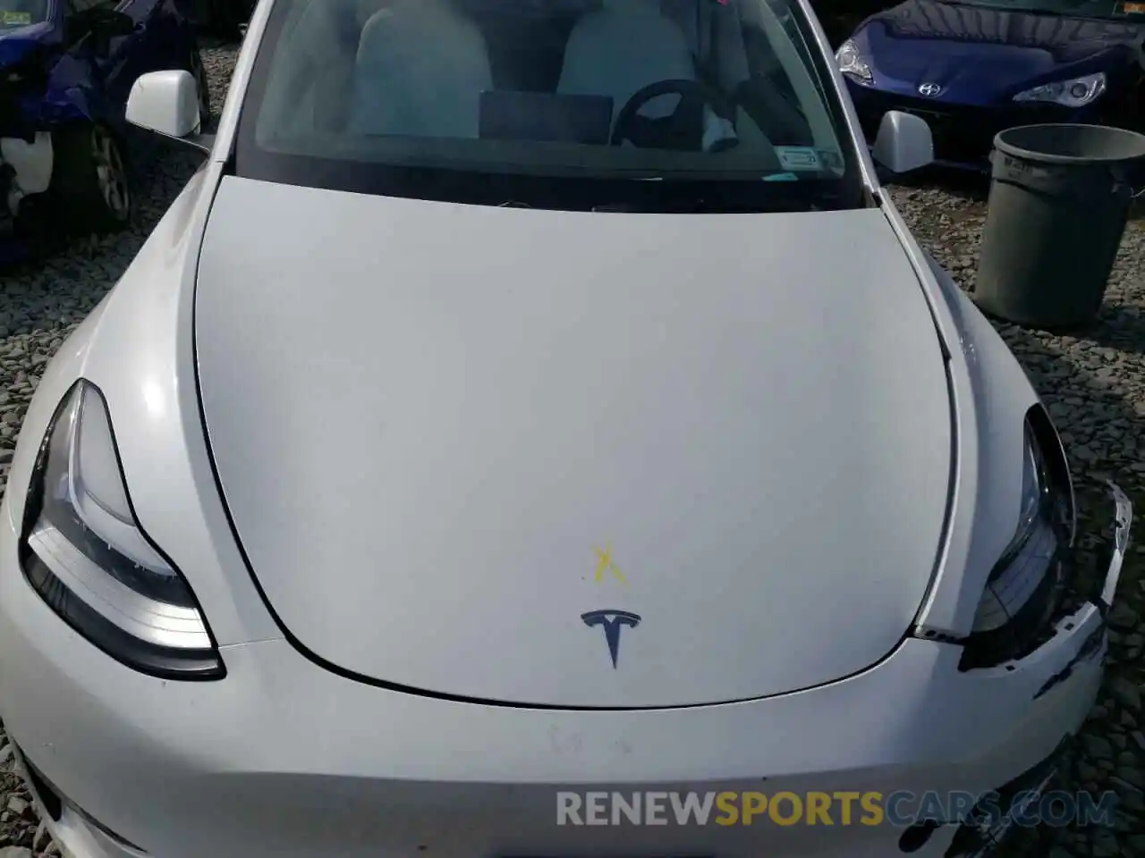 7 Photograph of a damaged car 5YJYGDEE3MF243187 TESLA MODEL Y 2021