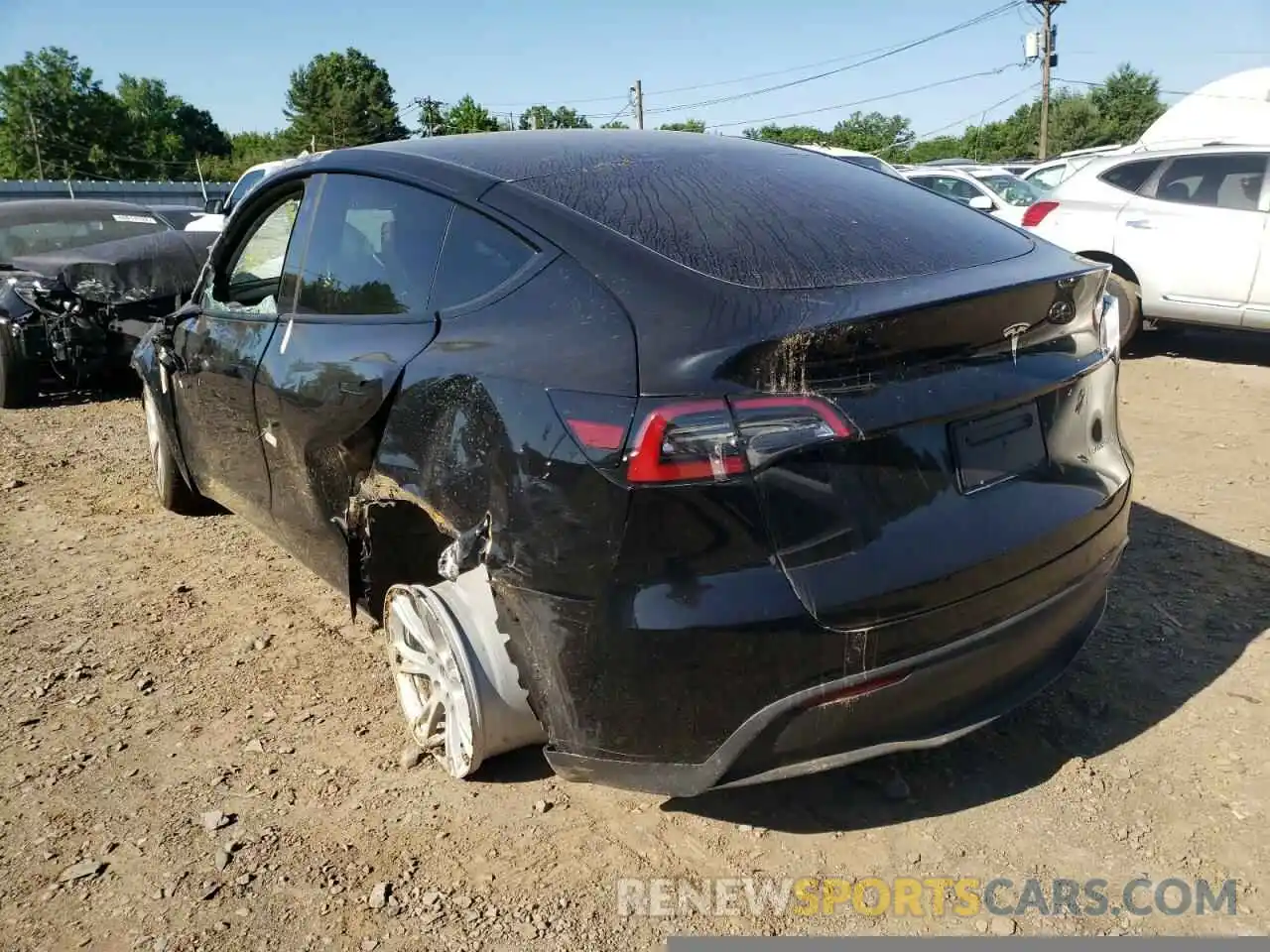 3 Photograph of a damaged car 5YJYGDEE3MF244016 TESLA MODEL Y 2021