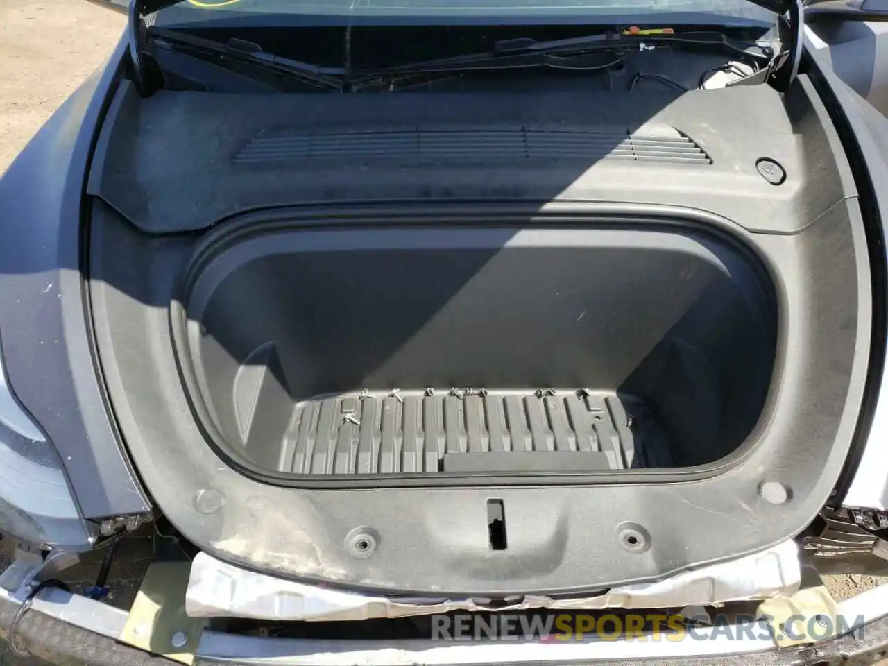 5 Photograph of a damaged car 5YJYGDEE3MF246963 TESLA MODEL Y 2021