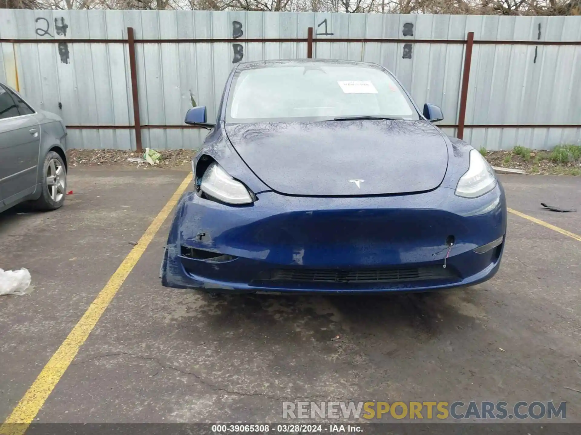 11 Photograph of a damaged car 5YJYGDEE3MF255971 TESLA MODEL Y 2021