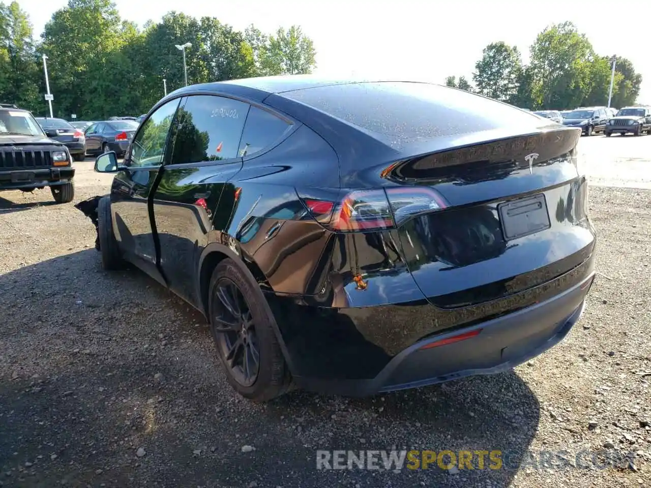 3 Photograph of a damaged car 5YJYGDEE3MF260247 TESLA MODEL Y 2021