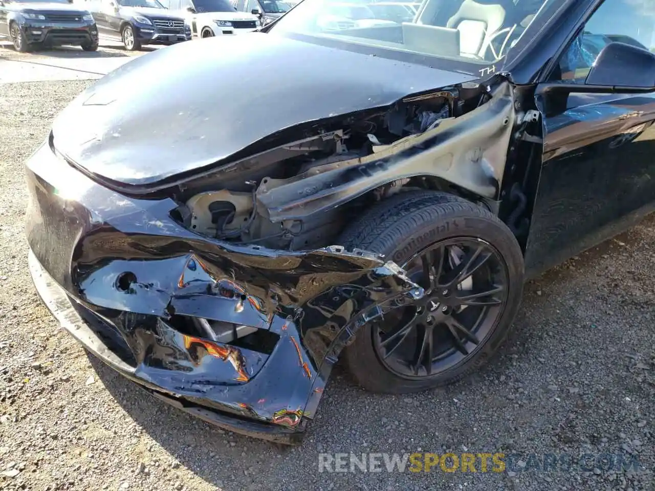 9 Photograph of a damaged car 5YJYGDEE3MF260247 TESLA MODEL Y 2021