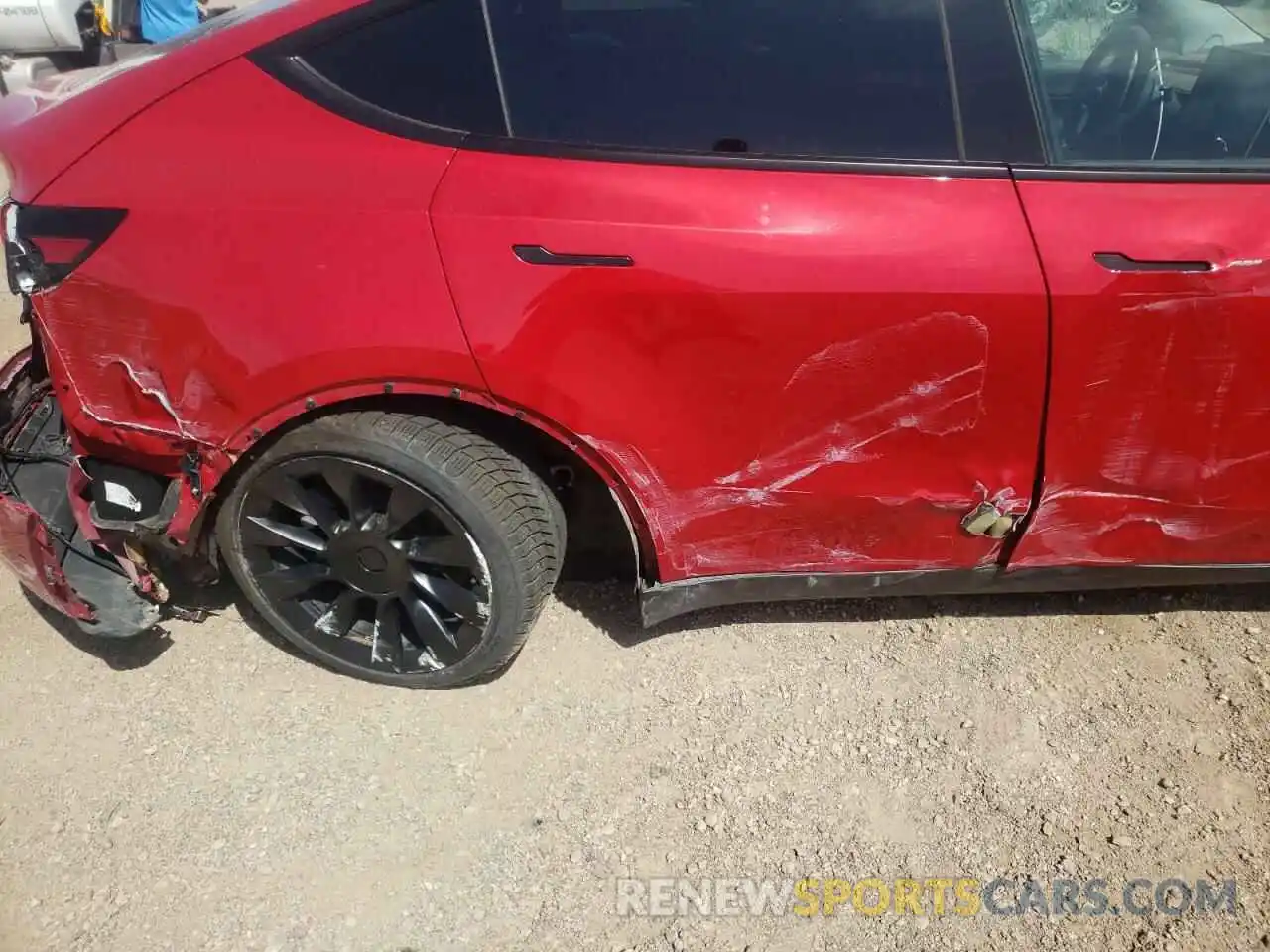 9 Photograph of a damaged car 5YJYGDEE3MF262709 TESLA MODEL Y 2021