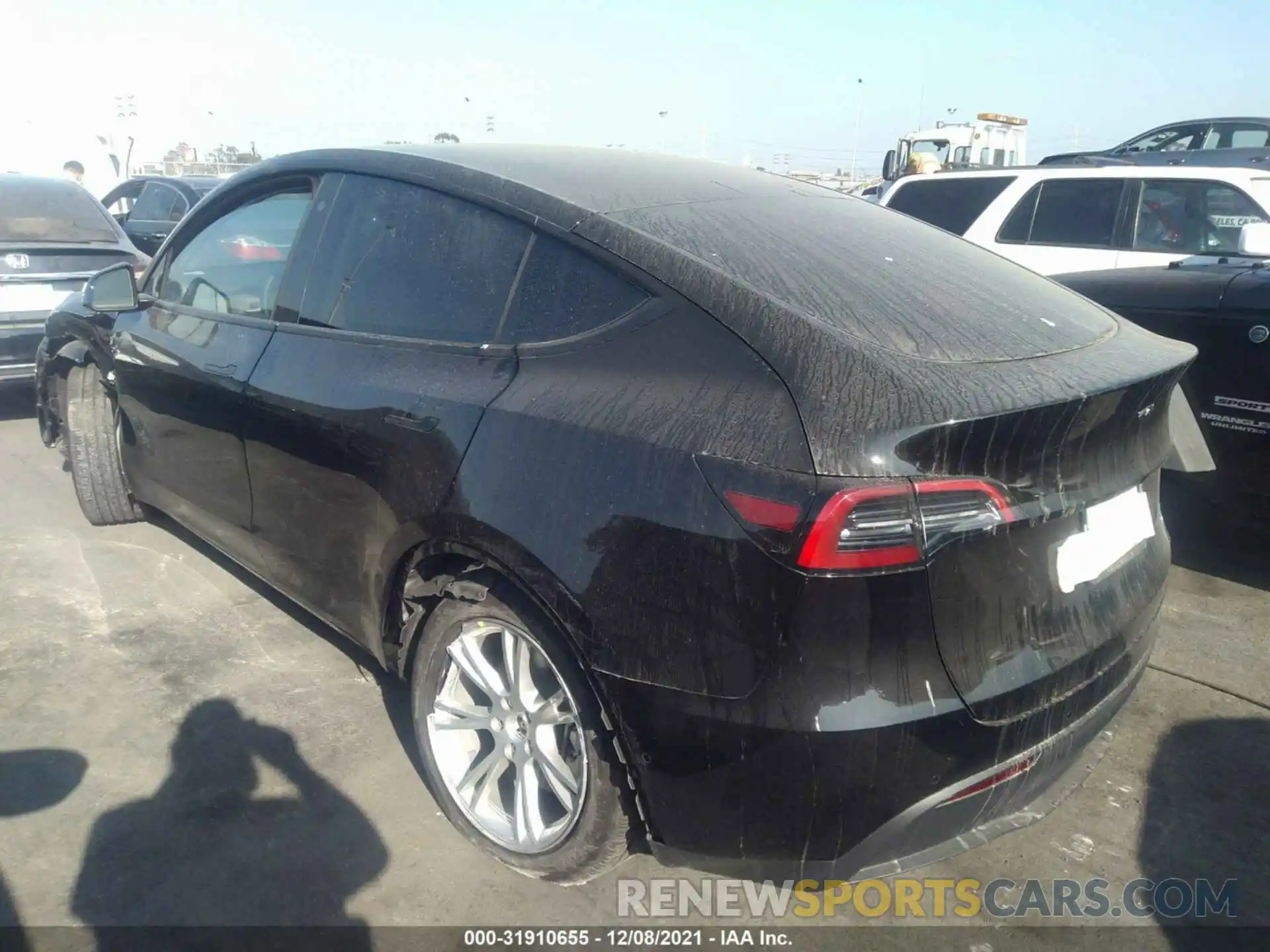 3 Photograph of a damaged car 5YJYGDEE3MF270051 TESLA MODEL Y 2021