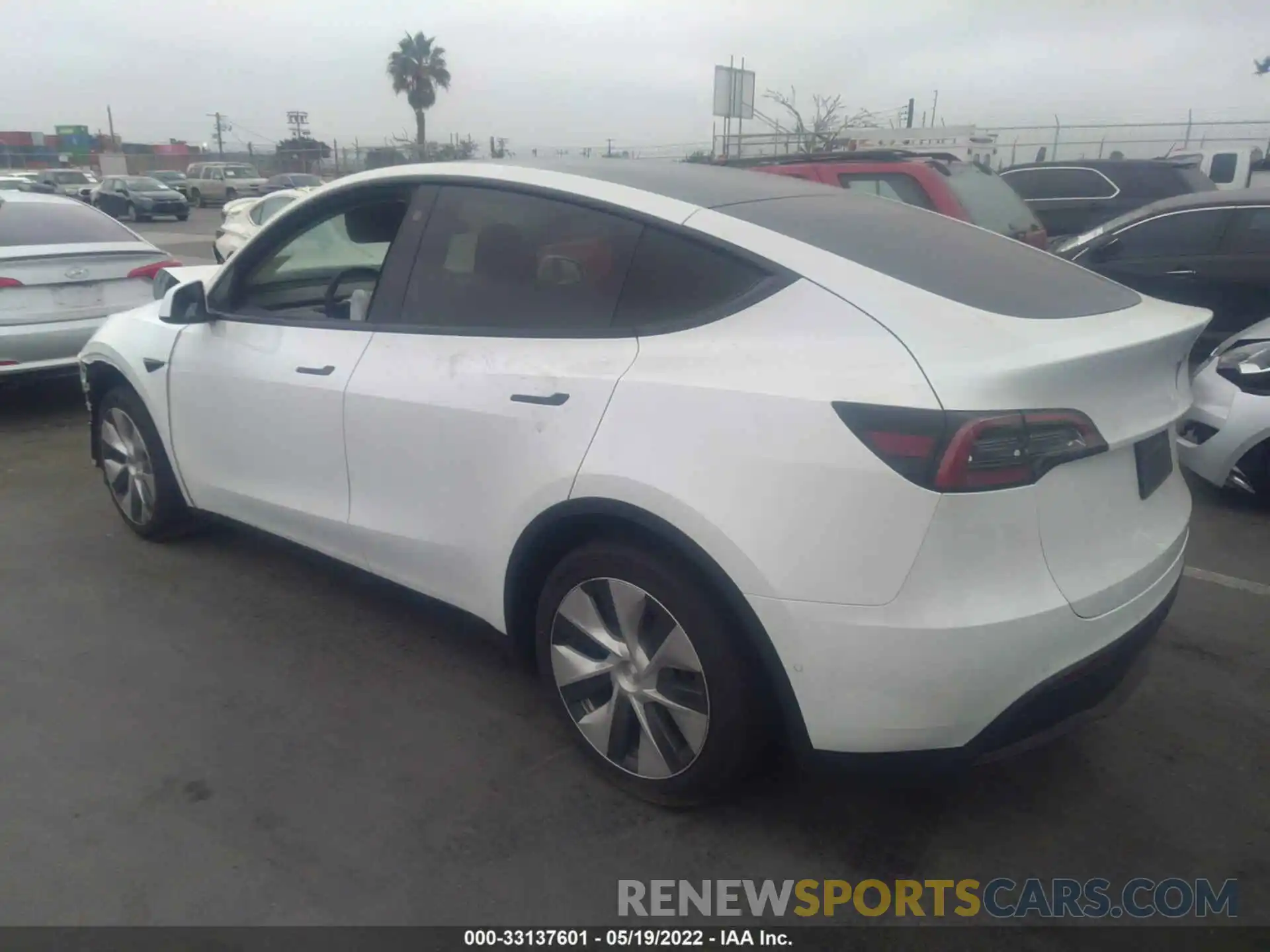 3 Photograph of a damaged car 5YJYGDEE3MF282491 TESLA MODEL Y 2021