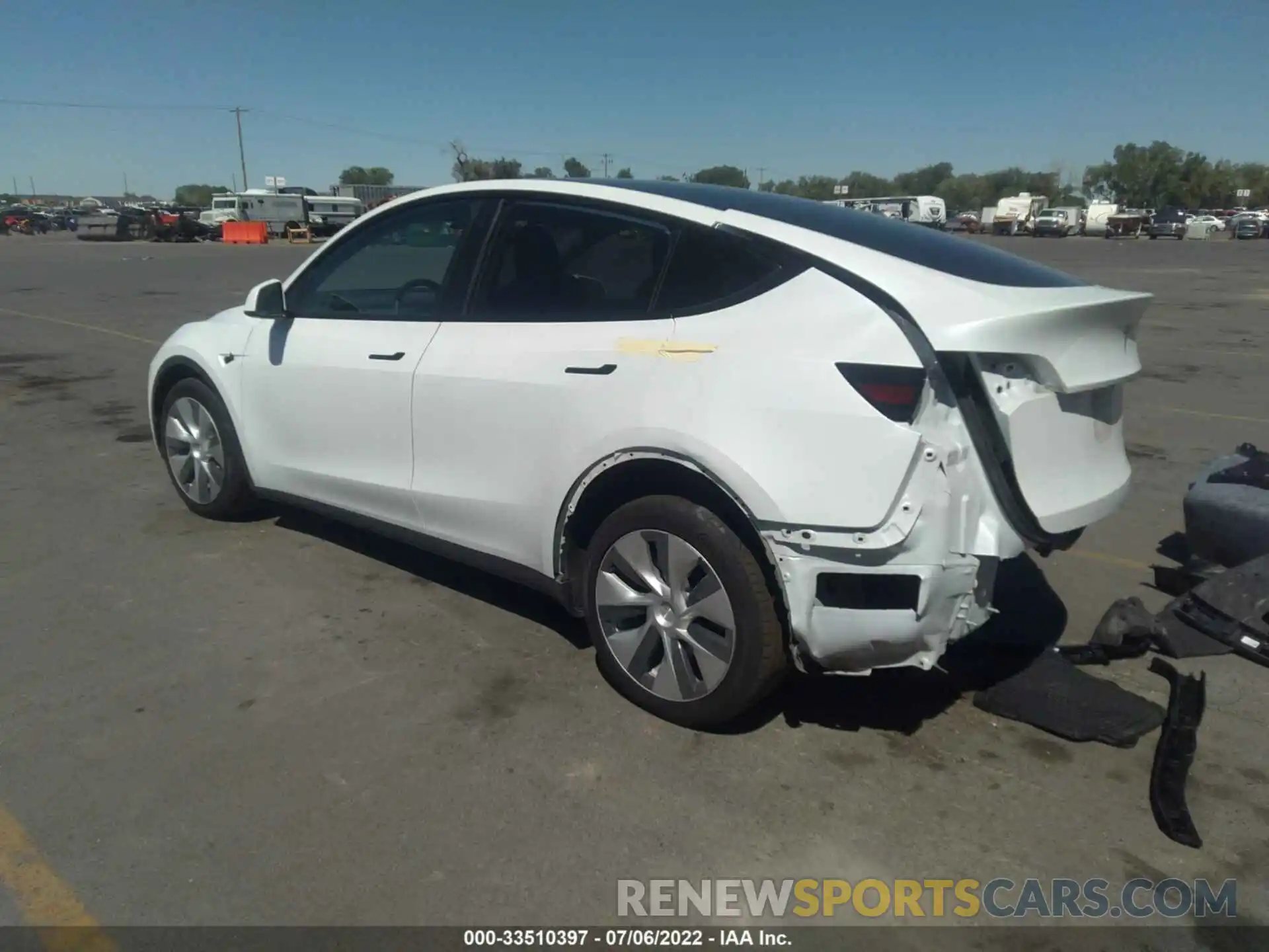 3 Photograph of a damaged car 5YJYGDEE3MF294222 TESLA MODEL Y 2021