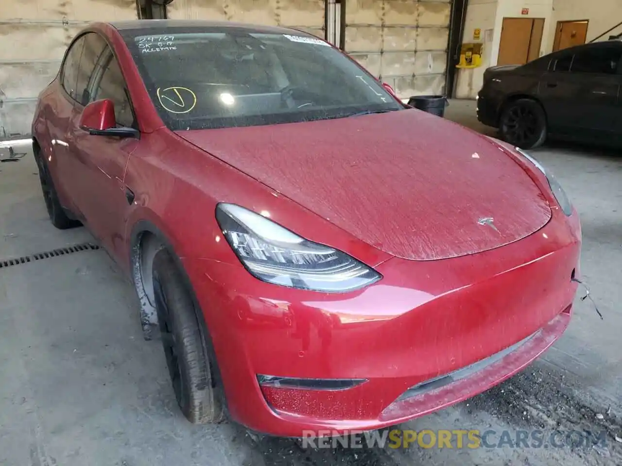 1 Photograph of a damaged car 5YJYGDEE3MF297847 TESLA MODEL Y 2021