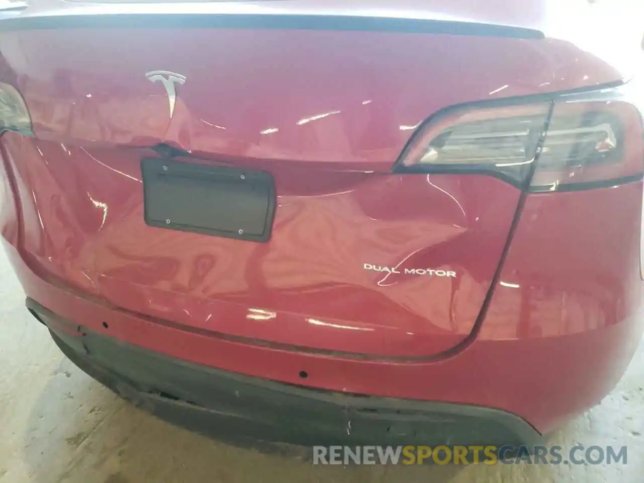 9 Photograph of a damaged car 5YJYGDEE3MF297847 TESLA MODEL Y 2021