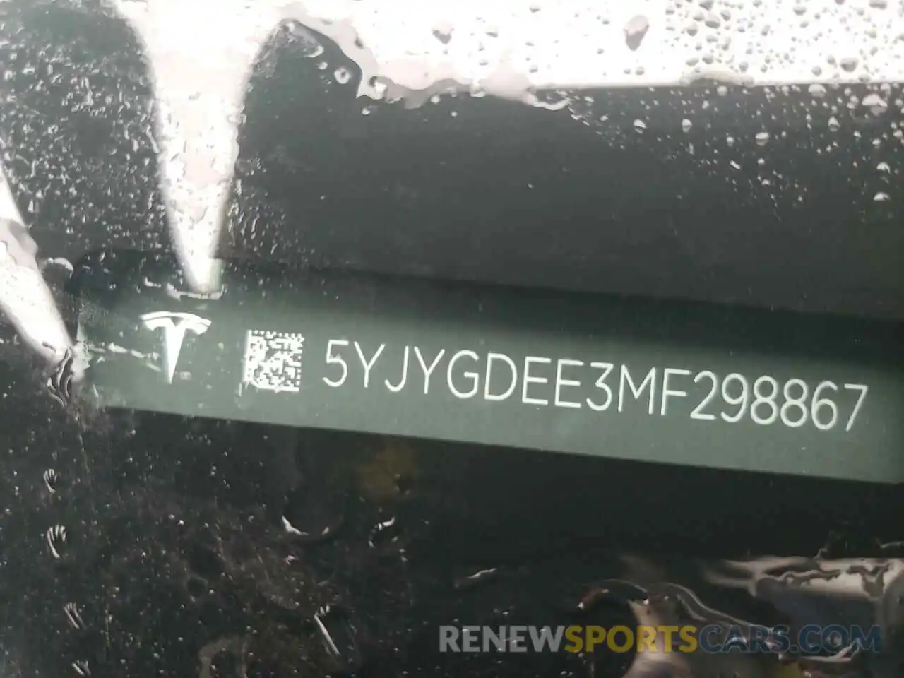 10 Photograph of a damaged car 5YJYGDEE3MF298867 TESLA MODEL Y 2021