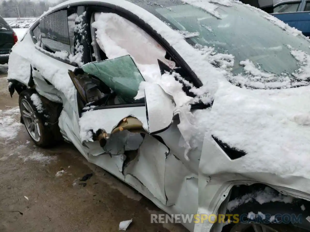 10 Photograph of a damaged car 5YJYGDEE4LF035933 TESLA MODEL Y 2021