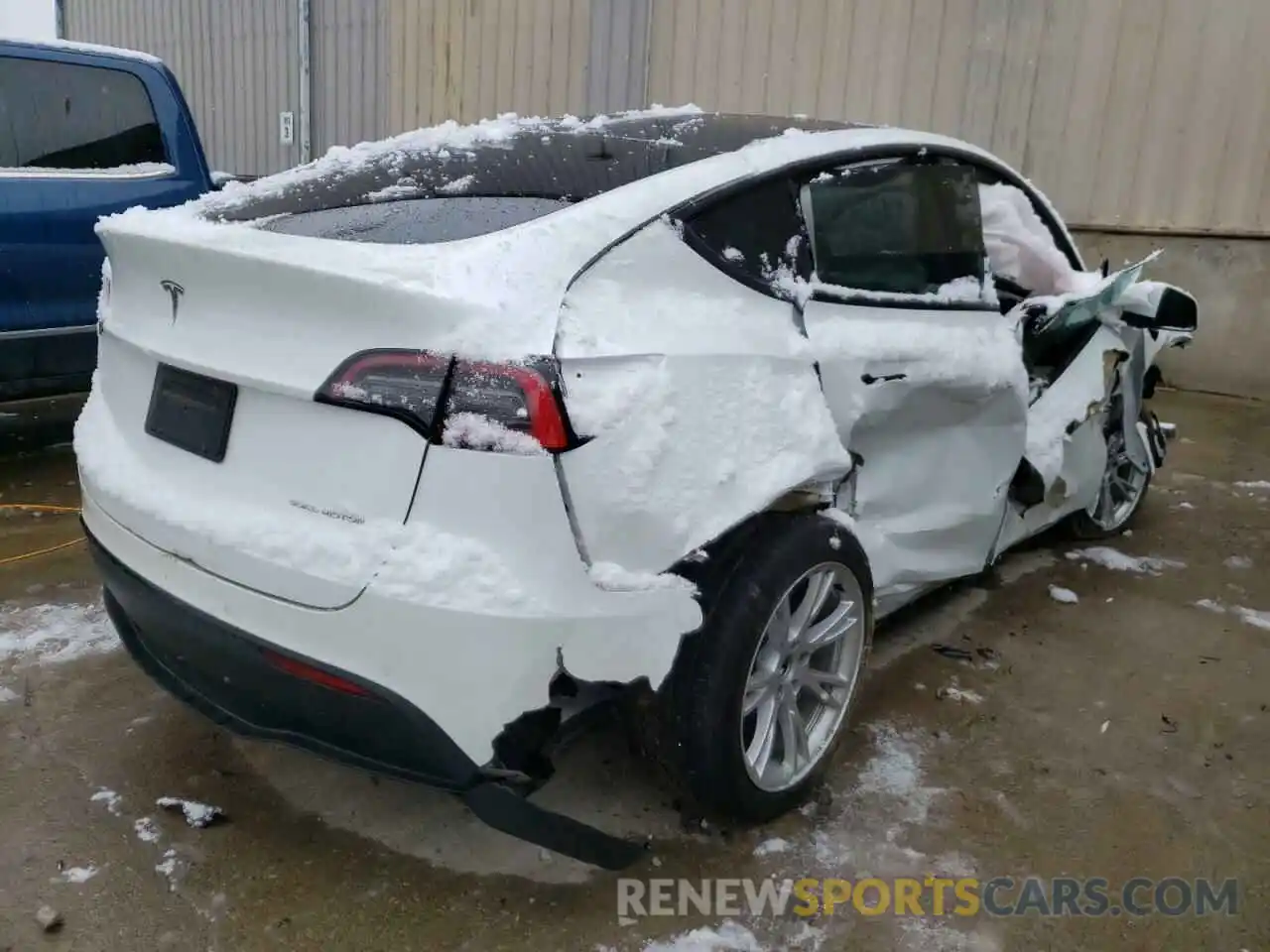 4 Photograph of a damaged car 5YJYGDEE4LF035933 TESLA MODEL Y 2021