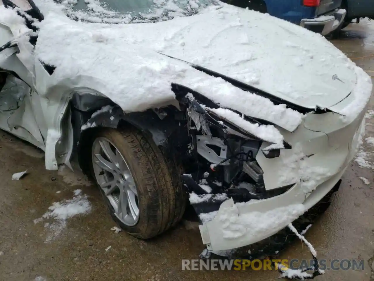 9 Photograph of a damaged car 5YJYGDEE4LF035933 TESLA MODEL Y 2021