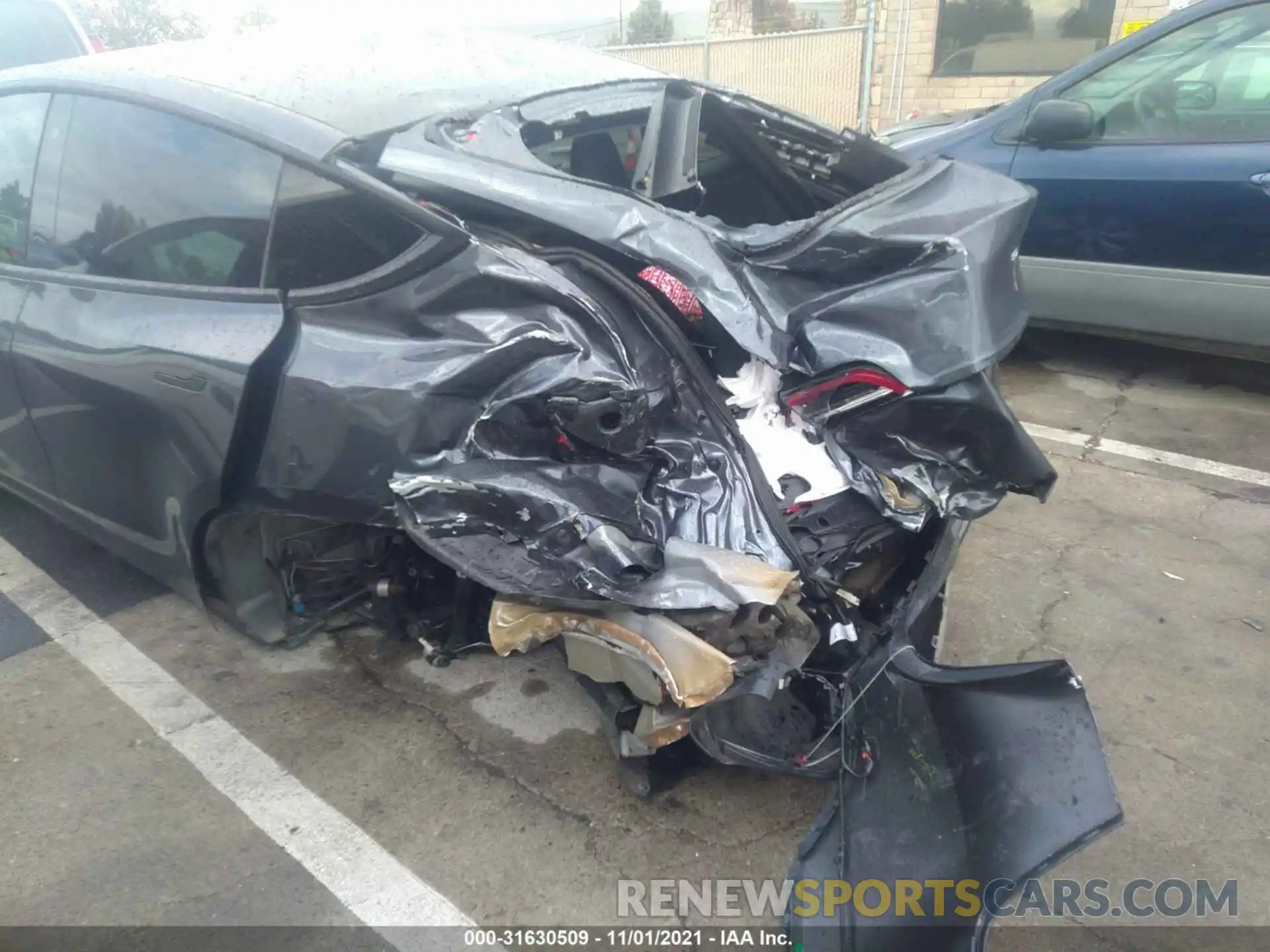 6 Photograph of a damaged car 5YJYGDEE4MF060476 TESLA MODEL Y 2021