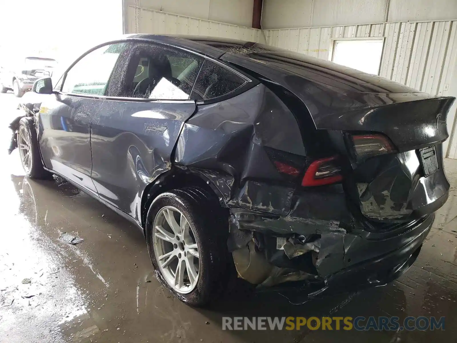 3 Photograph of a damaged car 5YJYGDEE4MF067637 TESLA MODEL Y 2021