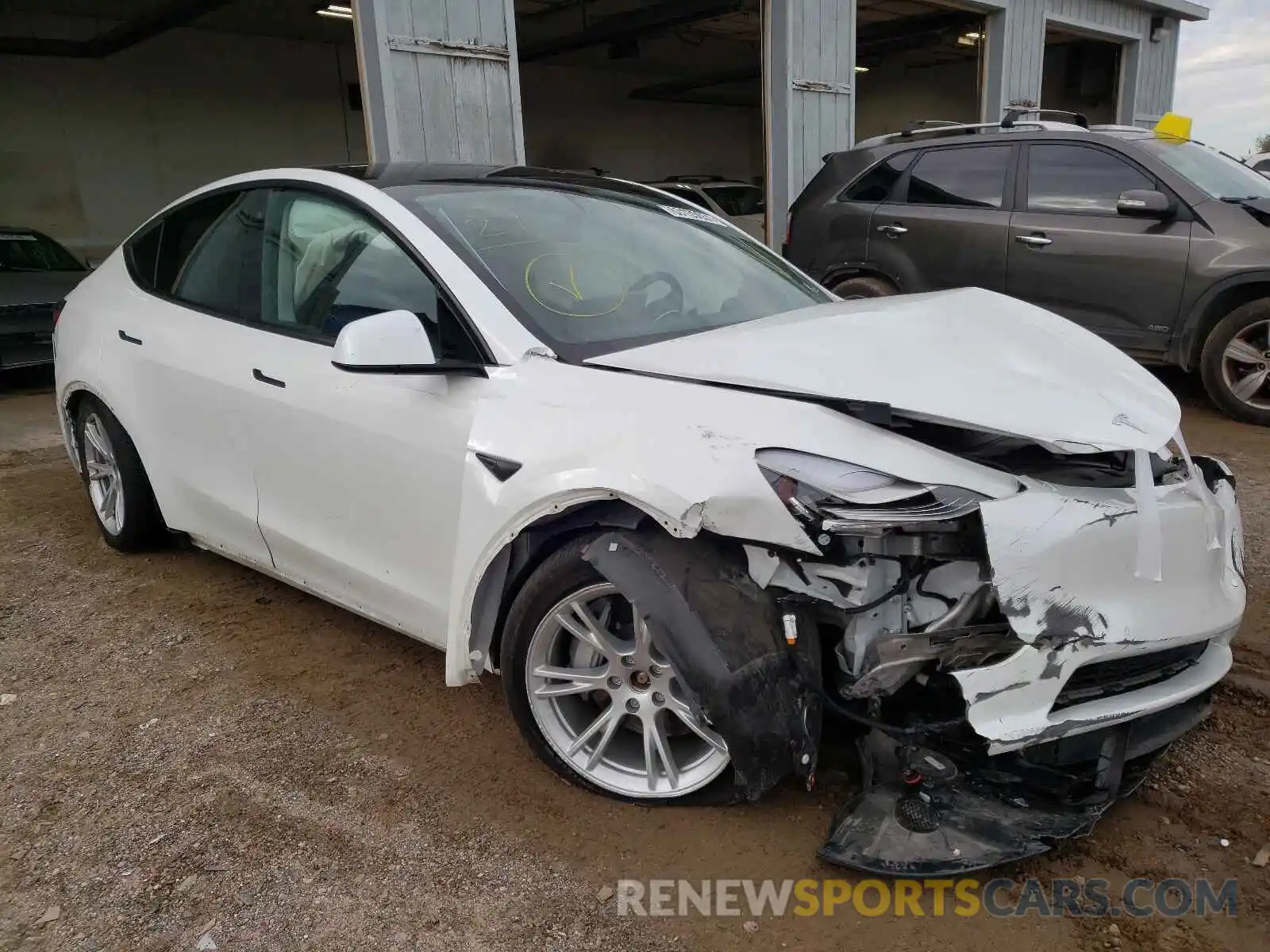 1 Photograph of a damaged car 5YJYGDEE4MF069517 TESLA MODEL Y 2021