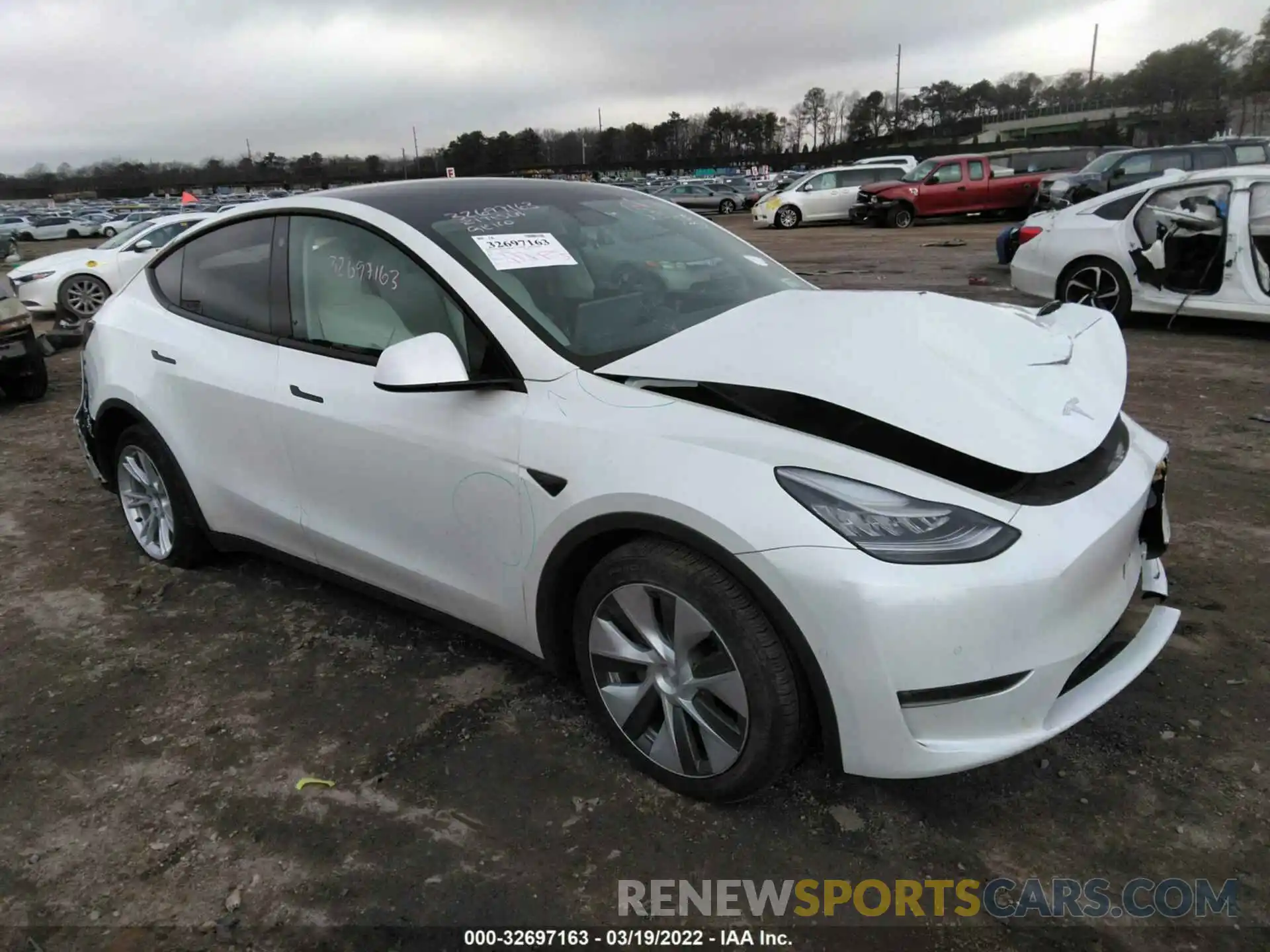 1 Photograph of a damaged car 5YJYGDEE4MF072269 TESLA MODEL Y 2021