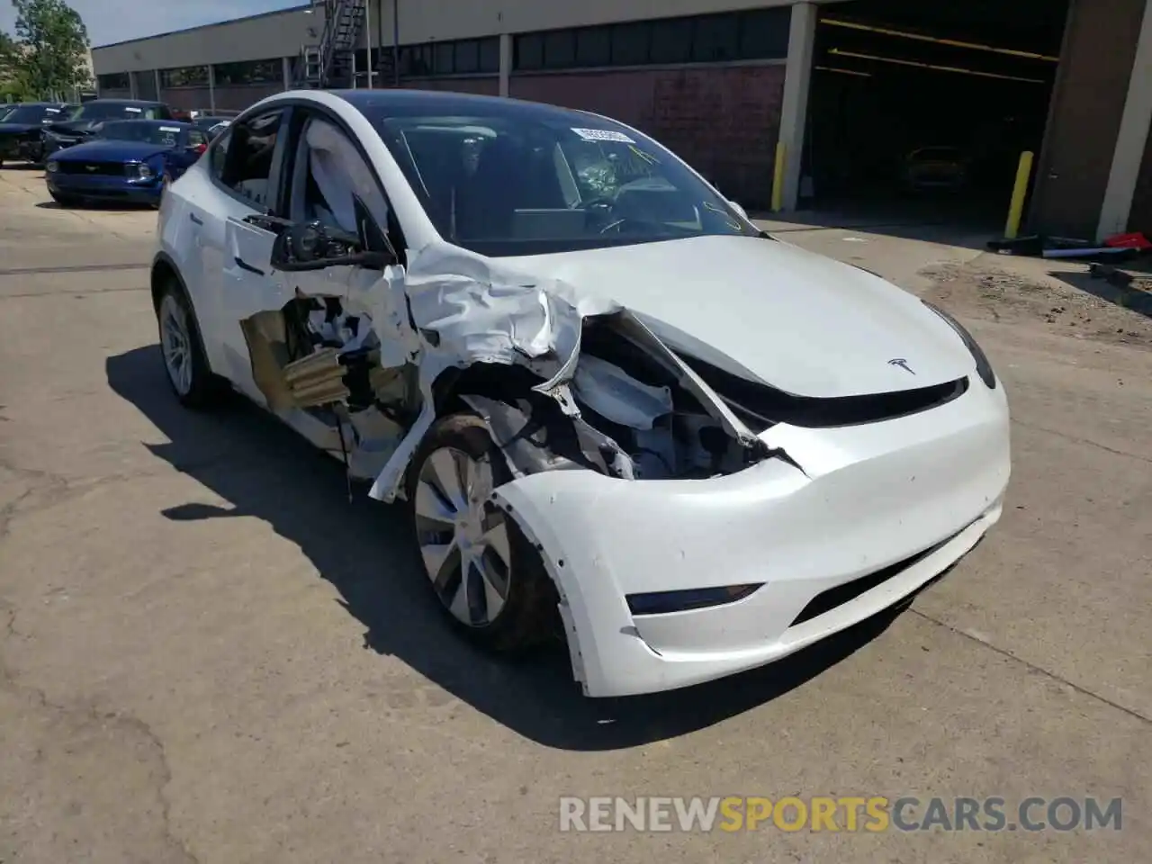 1 Photograph of a damaged car 5YJYGDEE4MF073163 TESLA MODEL Y 2021