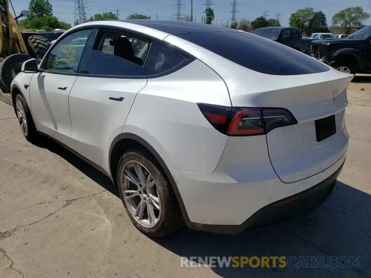 3 Photograph of a damaged car 5YJYGDEE4MF073163 TESLA MODEL Y 2021