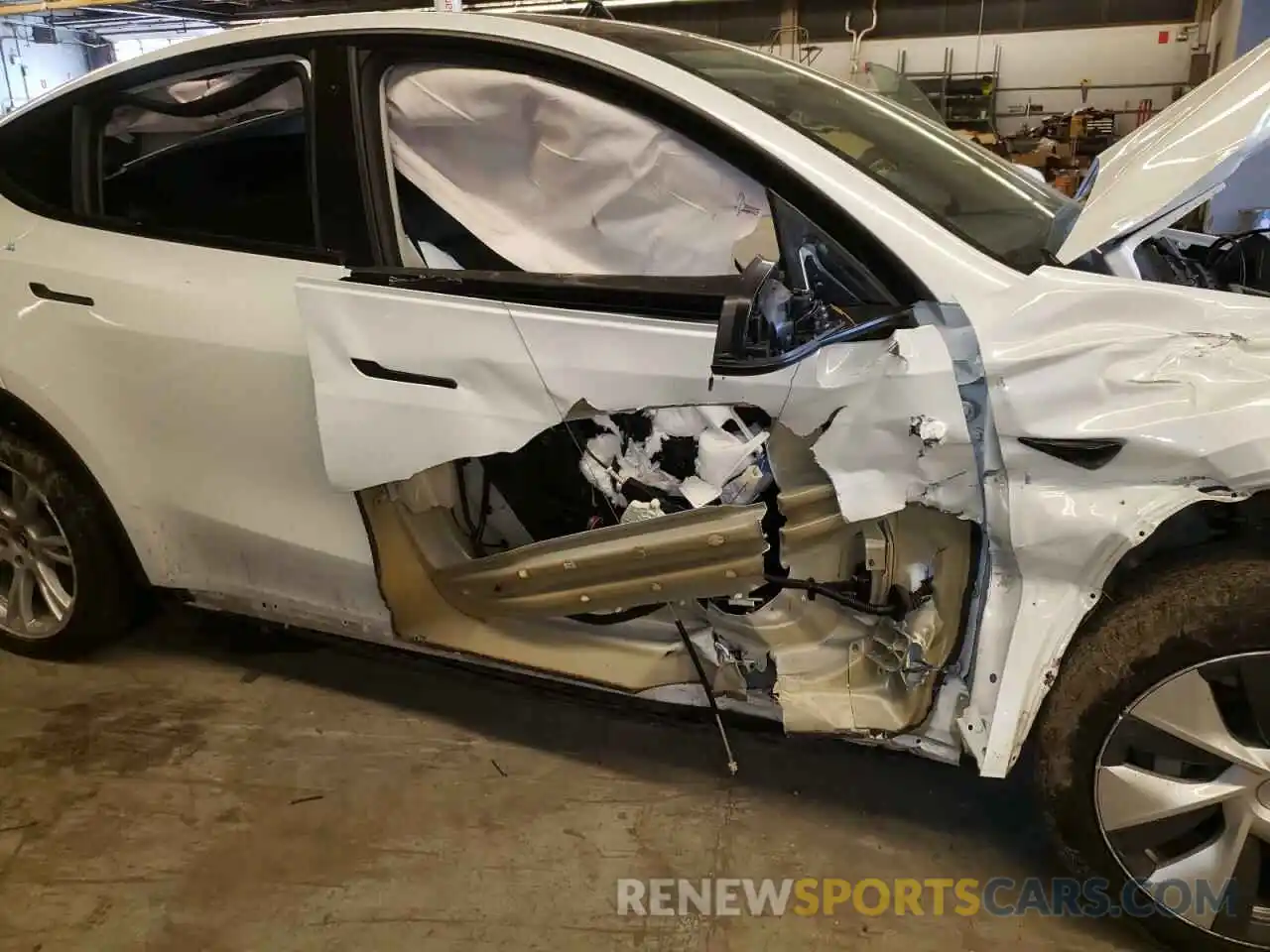 9 Photograph of a damaged car 5YJYGDEE4MF073163 TESLA MODEL Y 2021