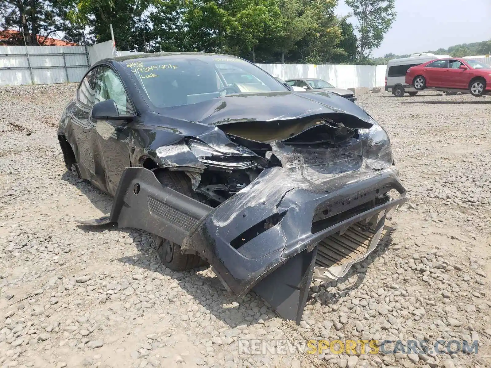 1 Photograph of a damaged car 5YJYGDEE4MF076502 TESLA MODEL Y 2021