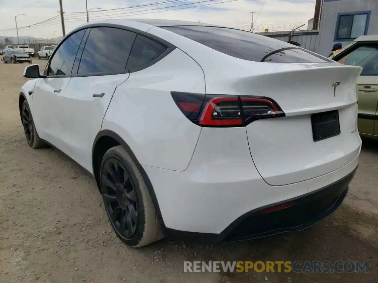 3 Фотография поврежденного автомобиля 5YJYGDEE4MF076953 TESLA MODEL Y 2021