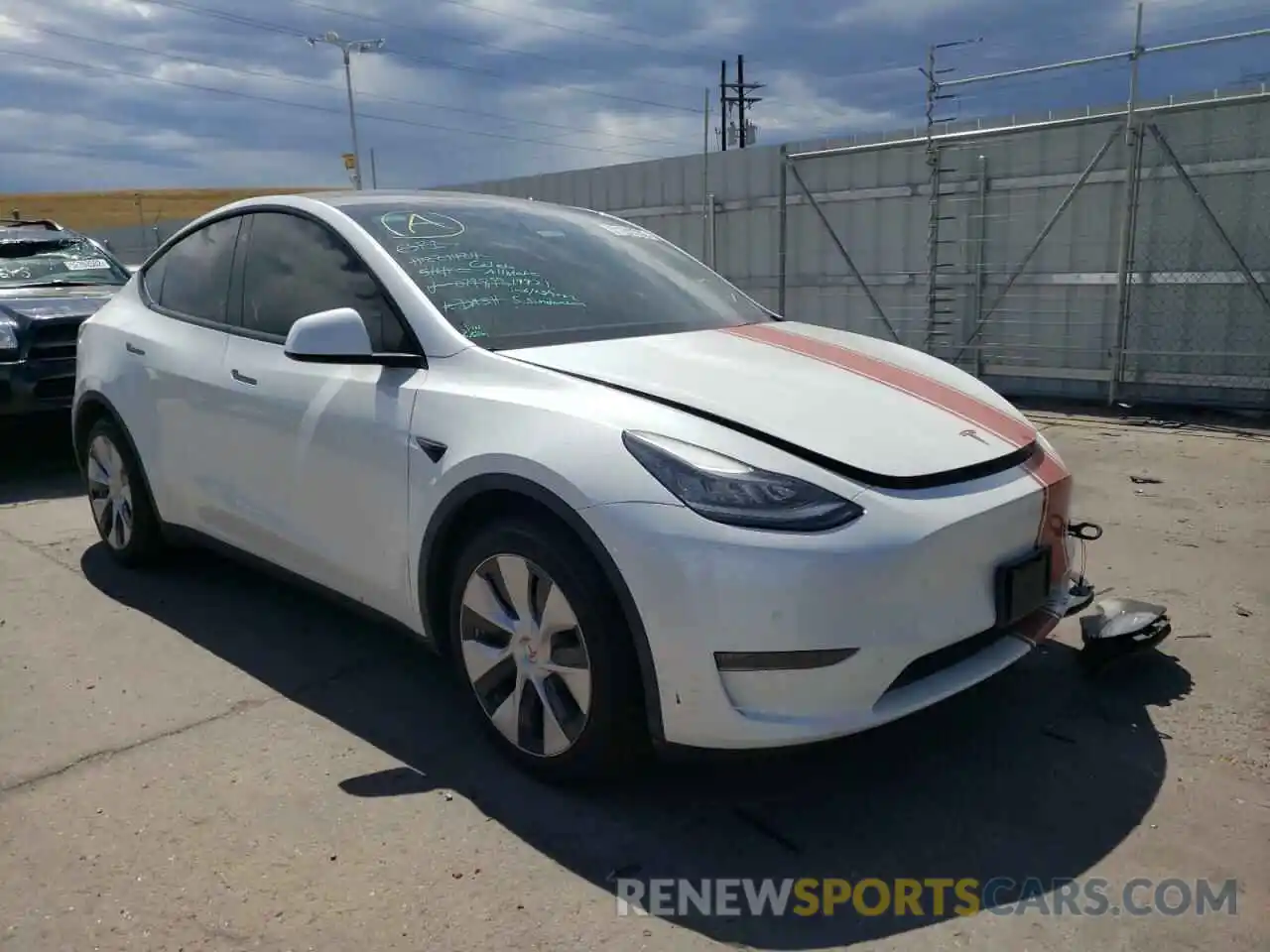 1 Photograph of a damaged car 5YJYGDEE4MF079898 TESLA MODEL Y 2021