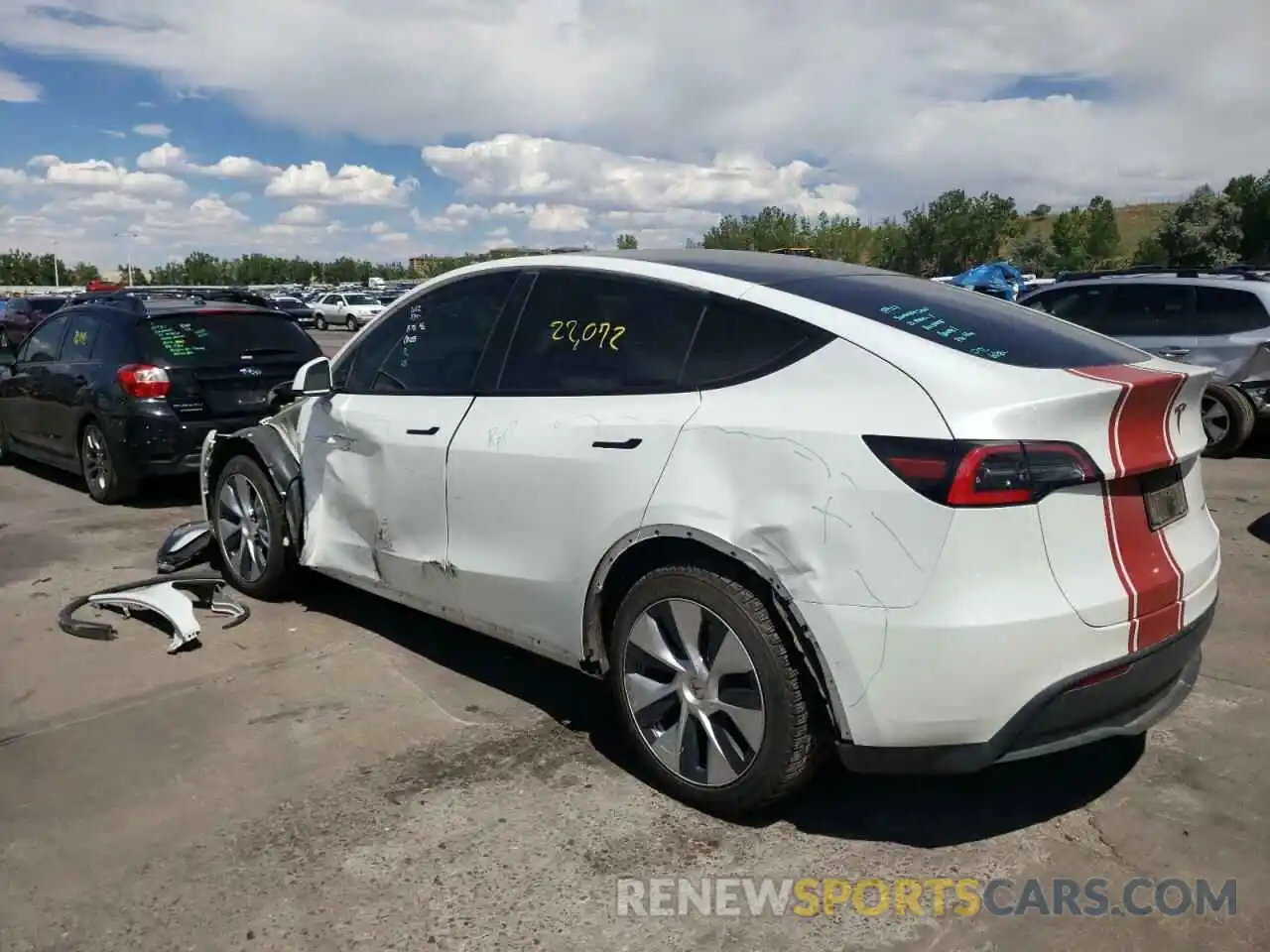 3 Photograph of a damaged car 5YJYGDEE4MF079898 TESLA MODEL Y 2021