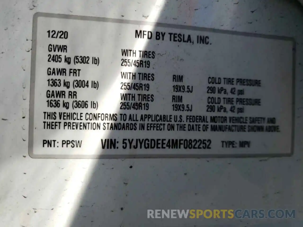 10 Photograph of a damaged car 5YJYGDEE4MF082252 TESLA MODEL Y 2021